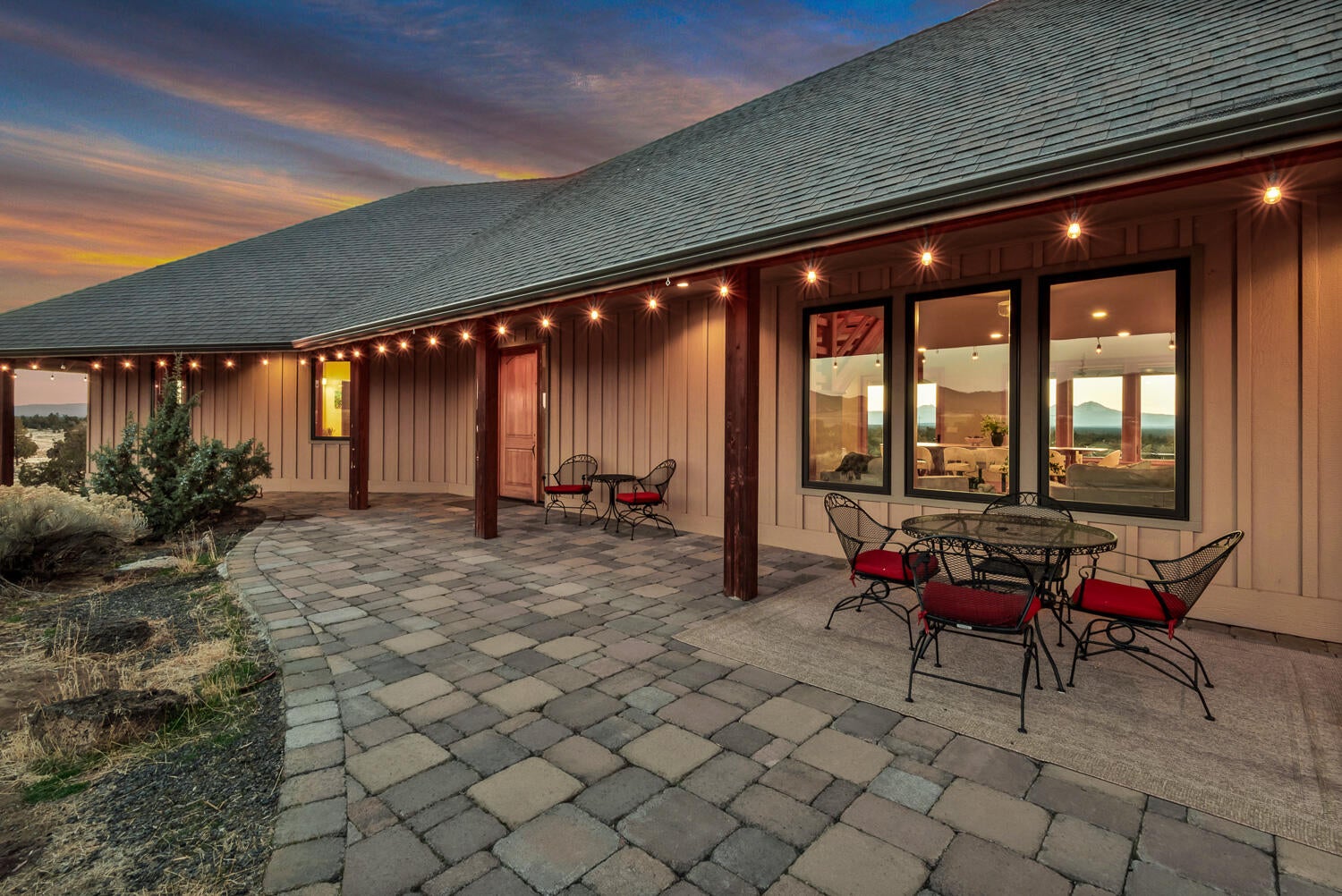 Powell Butte, Oregon, 97753, United States, 3 Bedrooms Bedrooms, ,4 BathroomsBathrooms,Residential,Active,2001062