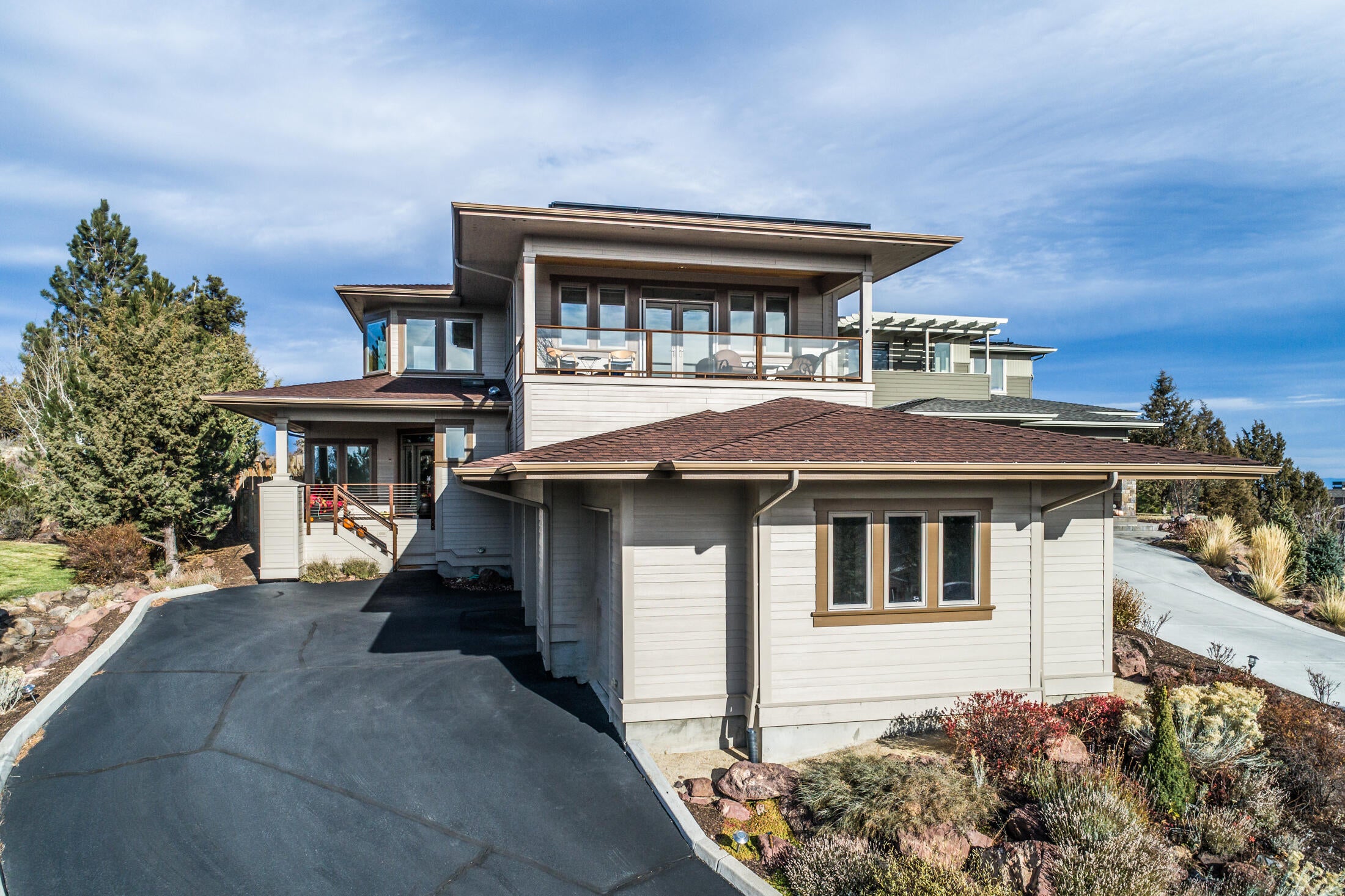 Bend, Oregon, 97702, United States, 3 Bedrooms Bedrooms, ,4 BathroomsBathrooms,Residential,Active,1929788