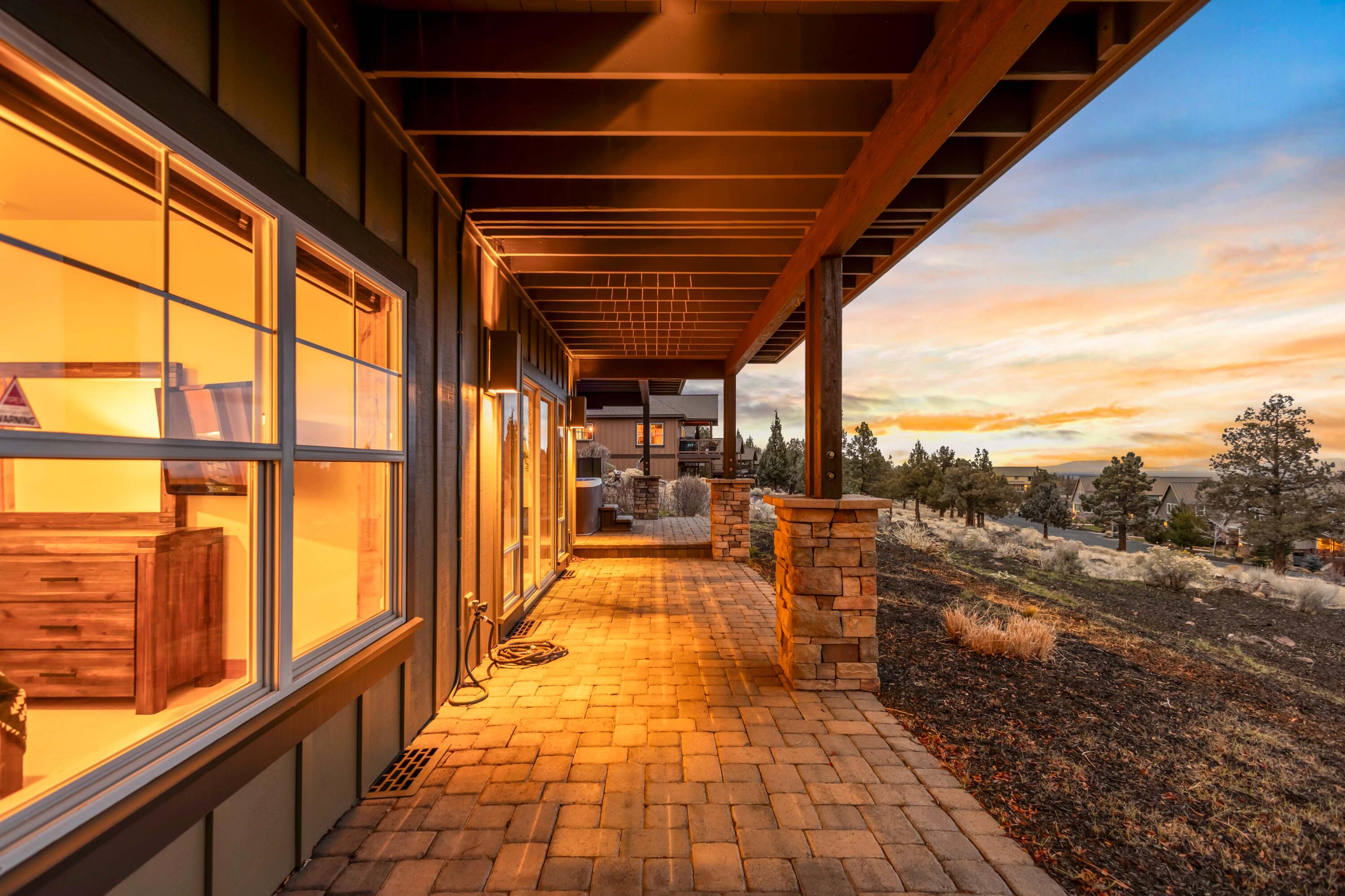 Redmond, Oregon, 97756, United States, 3 Bedrooms Bedrooms, ,4 BathroomsBathrooms,Residential,Active,2002359