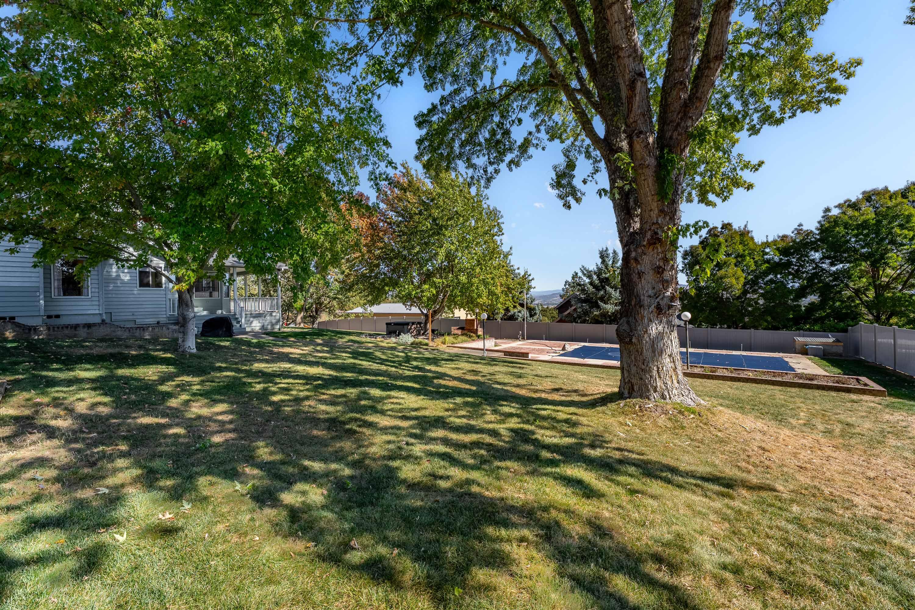 Central Point, Oregon, 97502, United States, 4 Bedrooms Bedrooms, ,3 BathroomsBathrooms,Residential,Active,1959928
