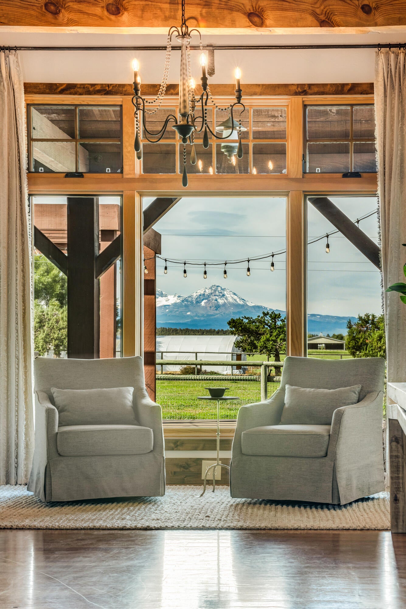 Bend, Oregon, 97703, United States, 3 Bedrooms Bedrooms, ,3 BathroomsBathrooms,Residential,Active,1953693