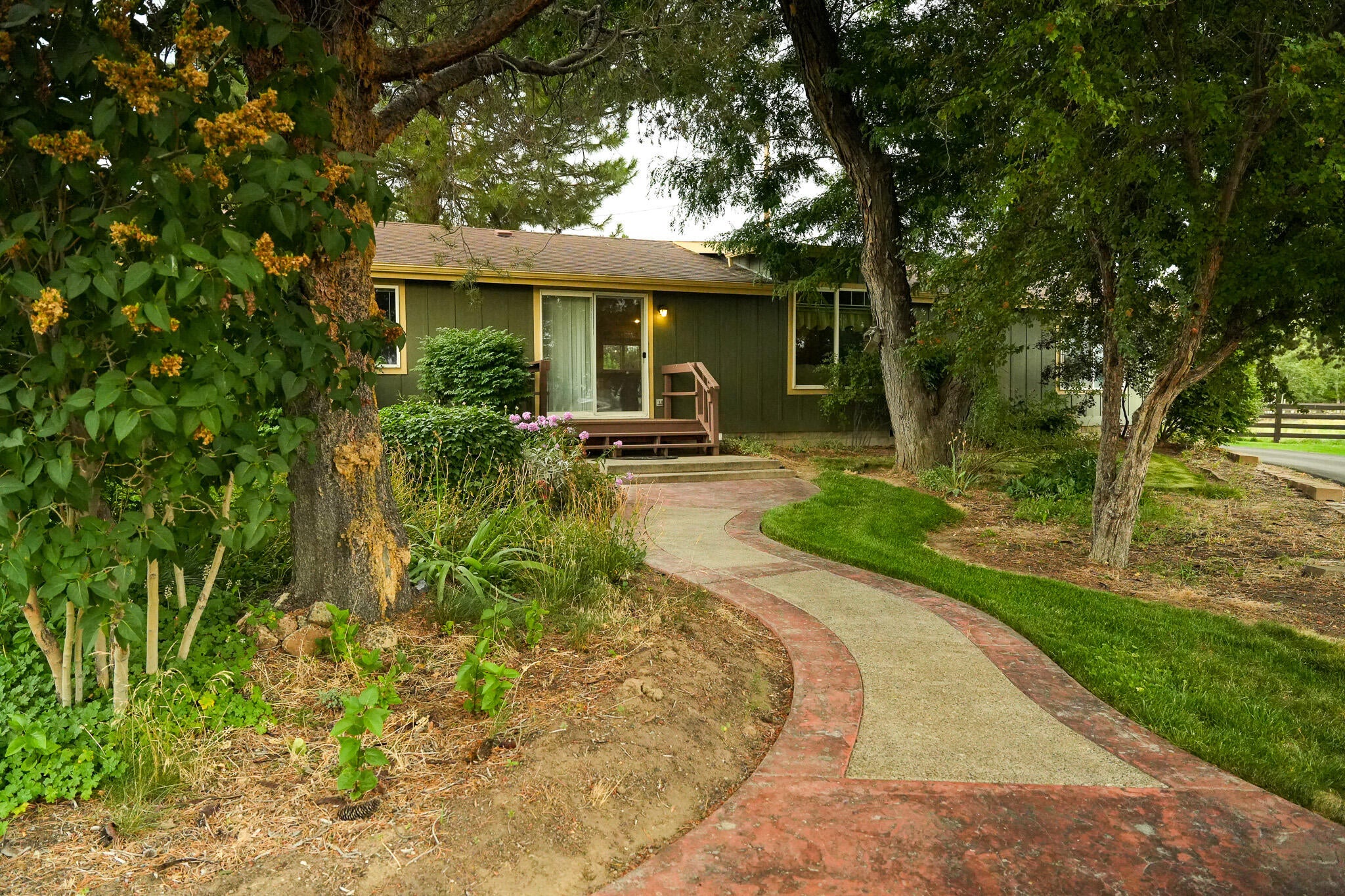 Powell Butte, Oregon, 97753, United States, ,3 BathroomsBathrooms,Residential,Active,1769369