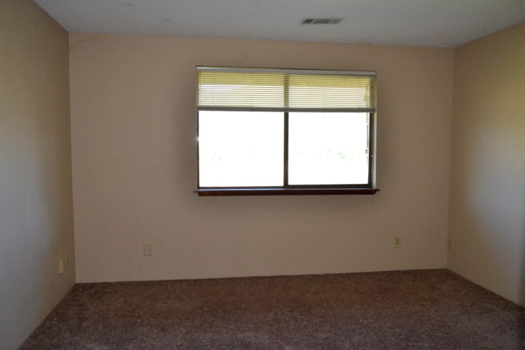 Applegate, Oregon, 97530, United States, 4 Bedrooms Bedrooms, ,3 BathroomsBathrooms,Residential,Active,1963259