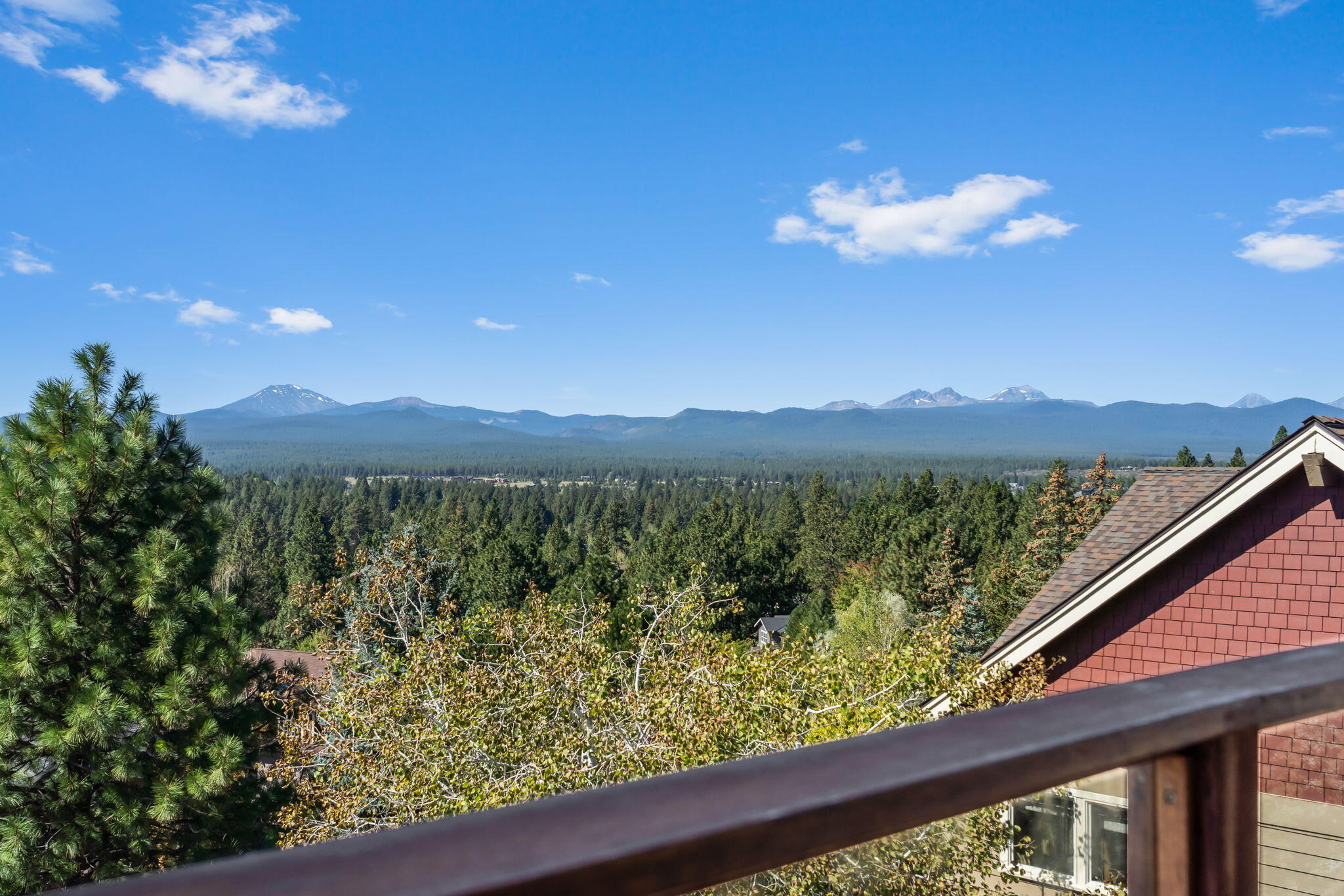 Bend, Oregon, 97702, United States, 3 Bedrooms Bedrooms, ,4 BathroomsBathrooms,Residential,Active,1929788