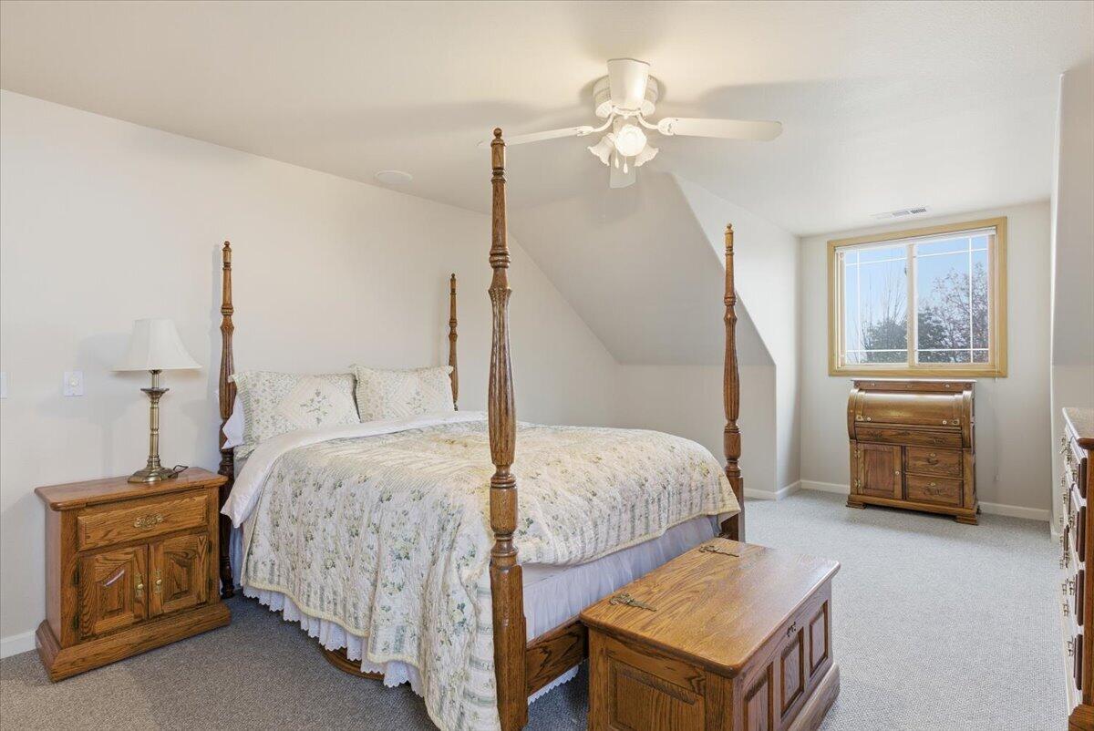 Grants Pass, Oregon, 97527, United States, 3 Bedrooms Bedrooms, ,3 BathroomsBathrooms,Residential,Active,1990612