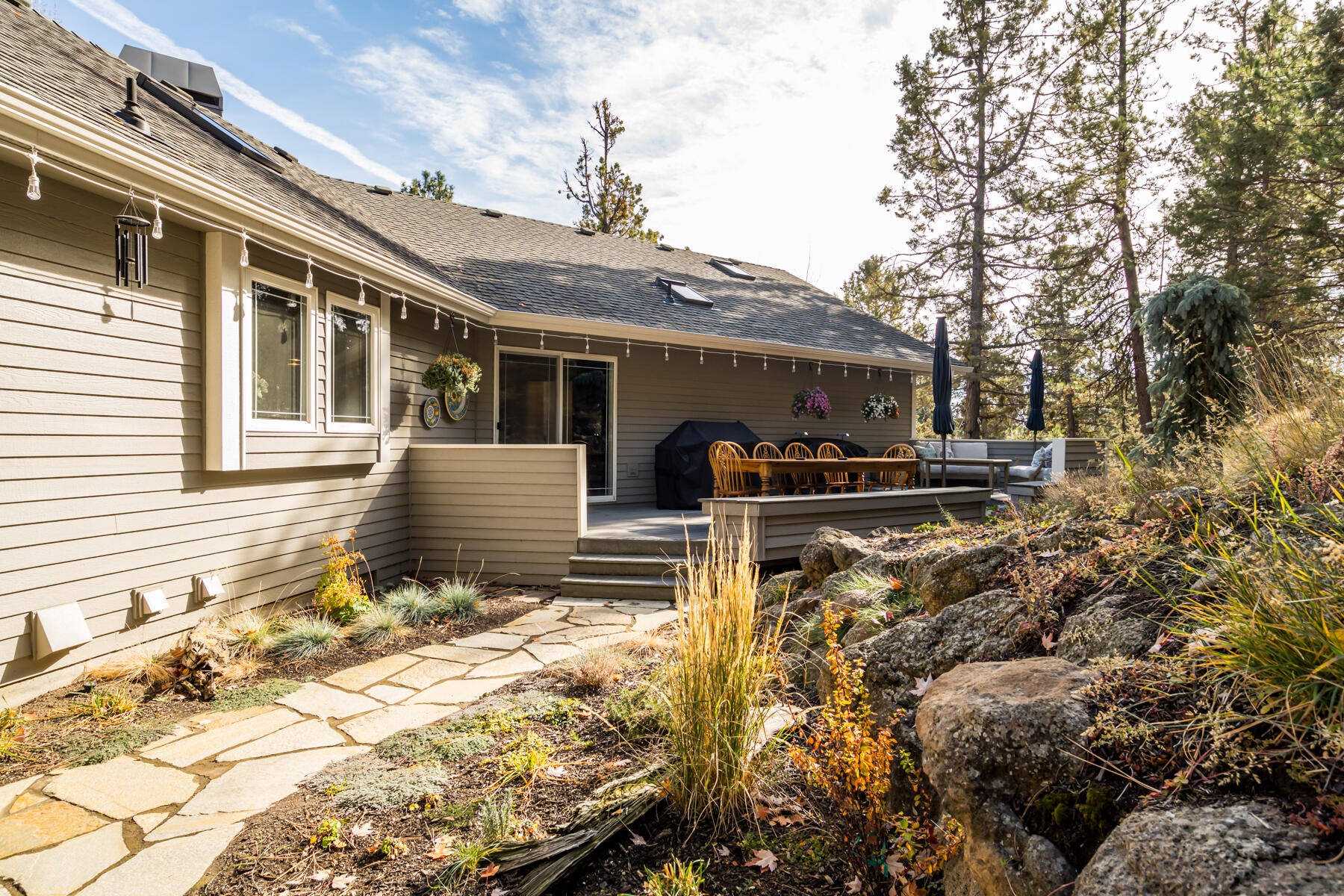 Bend, Oregon, 97703, United States, 5 Bedrooms Bedrooms, ,3 BathroomsBathrooms,Residential,Active,1972188