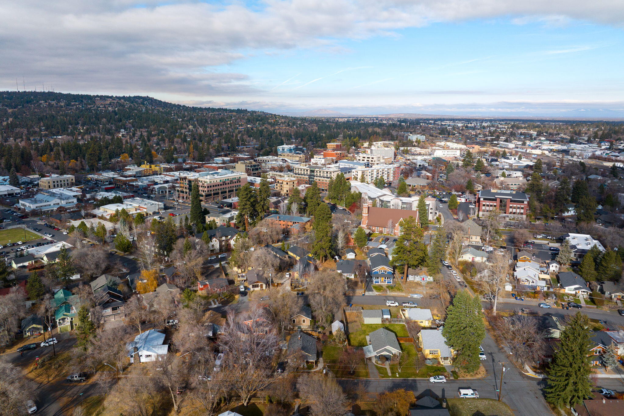 Bend, Oregon, 97703, United States, 4 Bedrooms Bedrooms, ,4 BathroomsBathrooms,Residential,Active,1996273