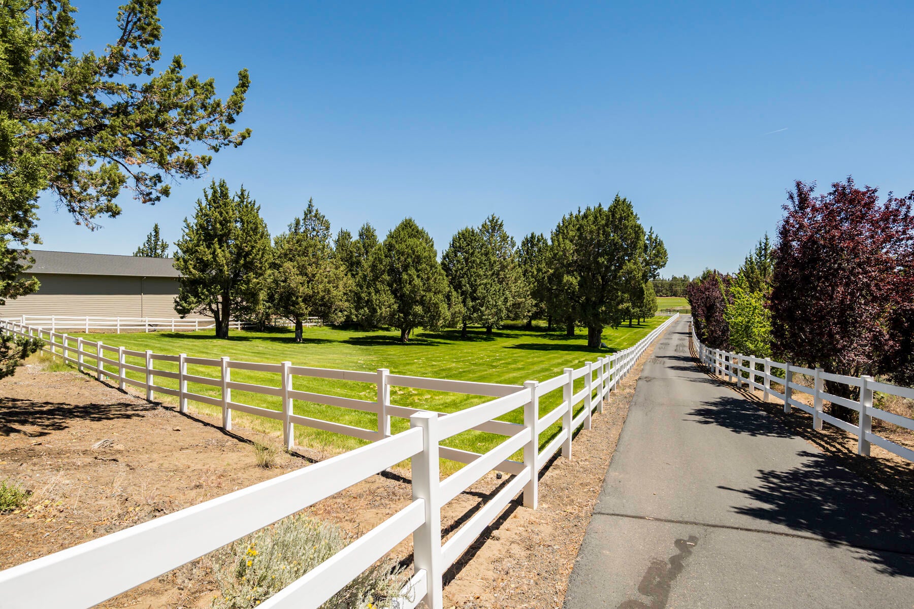 Bend, Oregon, 97702, United States, ,6 BathroomsBathrooms,Residential,Active,1726978