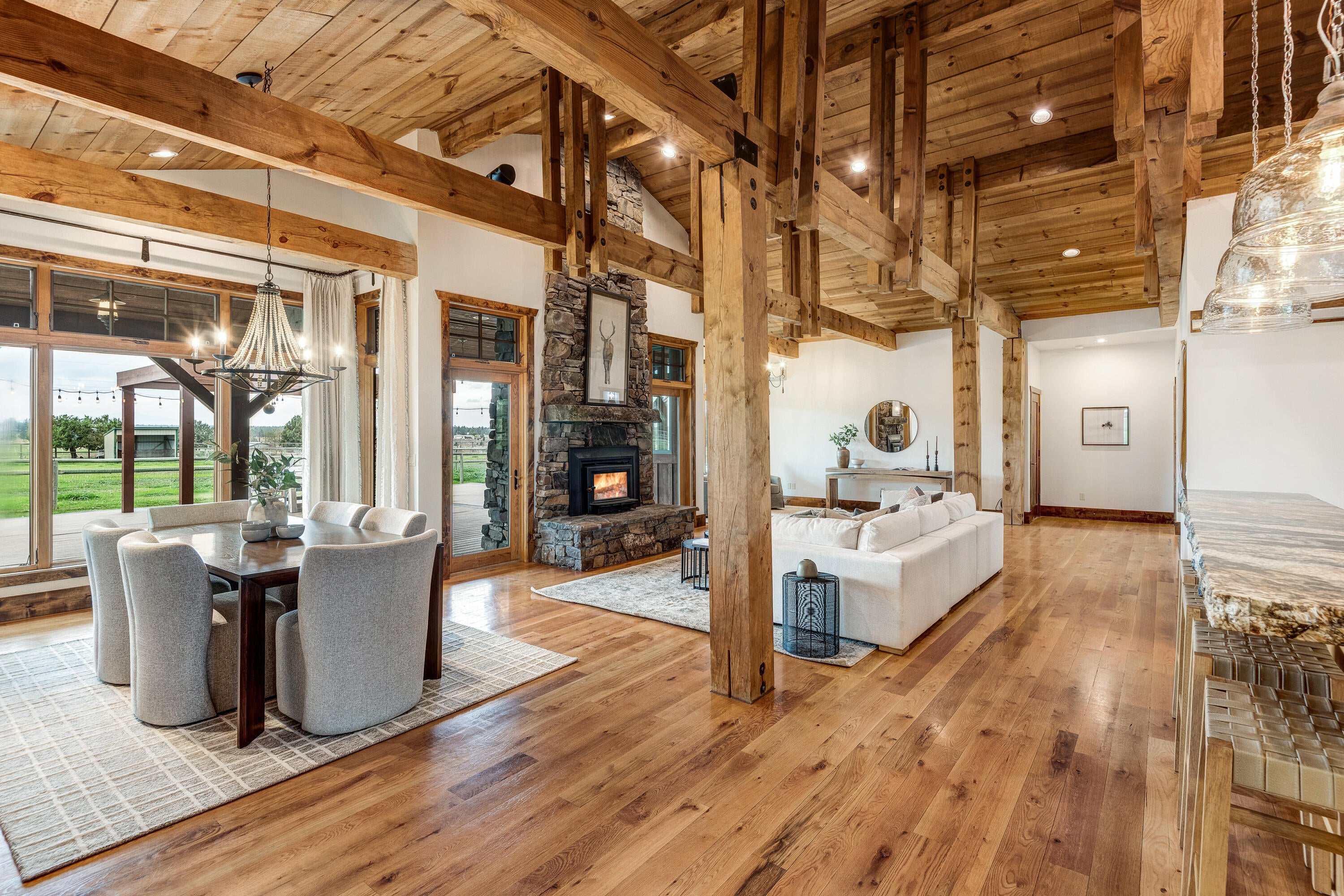 Bend, Oregon, 97703, United States, 3 Bedrooms Bedrooms, ,3 BathroomsBathrooms,Residential,Active,1953693