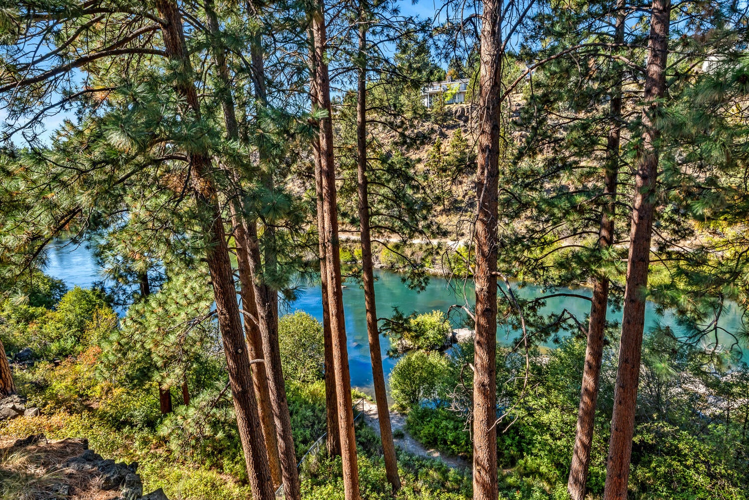 Bend, Oregon, 97703, United States, 3 Bedrooms Bedrooms, ,3 BathroomsBathrooms,Residential,Active,1952278