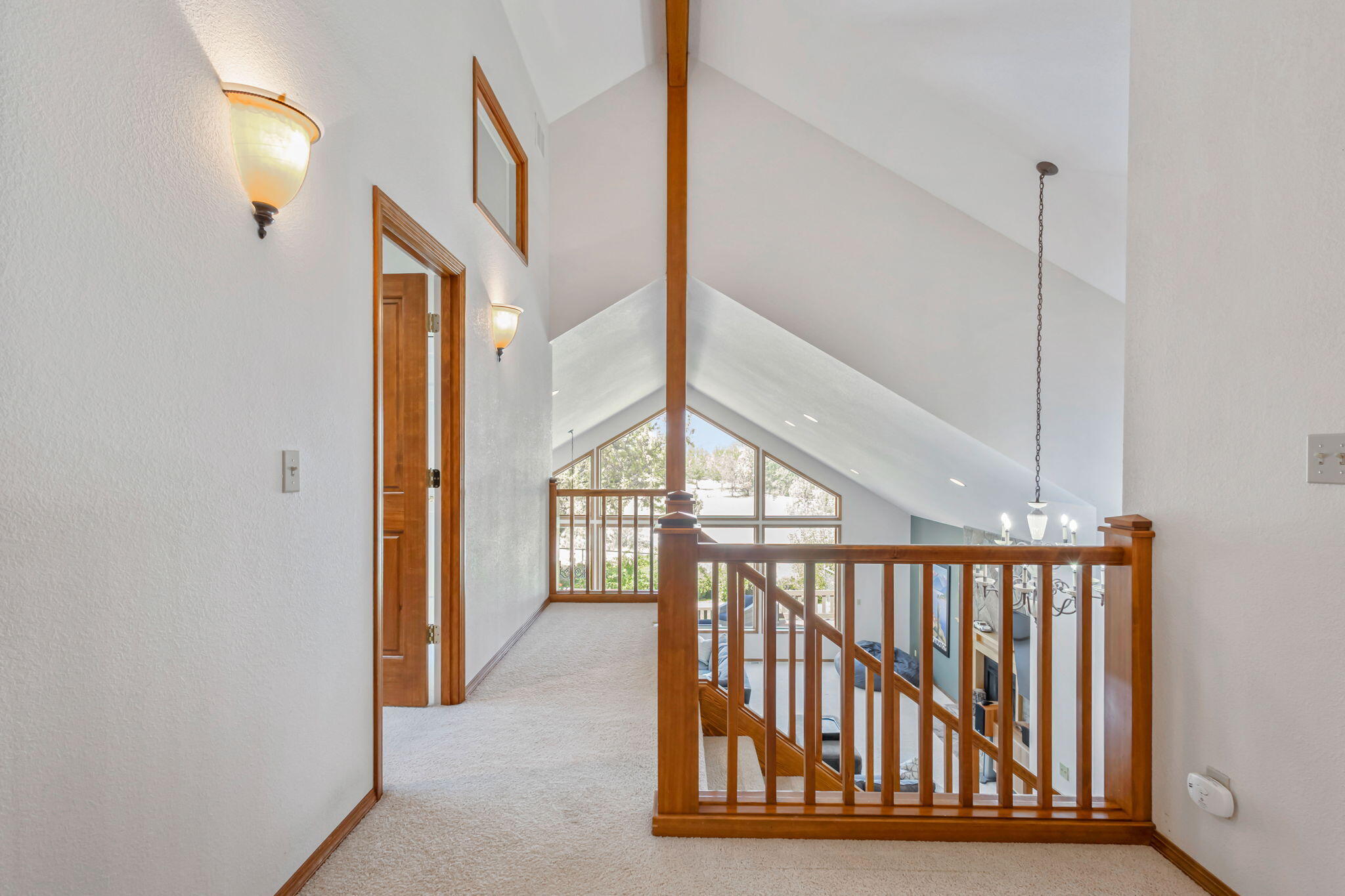 Bend, Oregon, 97702, United States, 4 Bedrooms Bedrooms, ,3 BathroomsBathrooms,Residential,Active,1907972