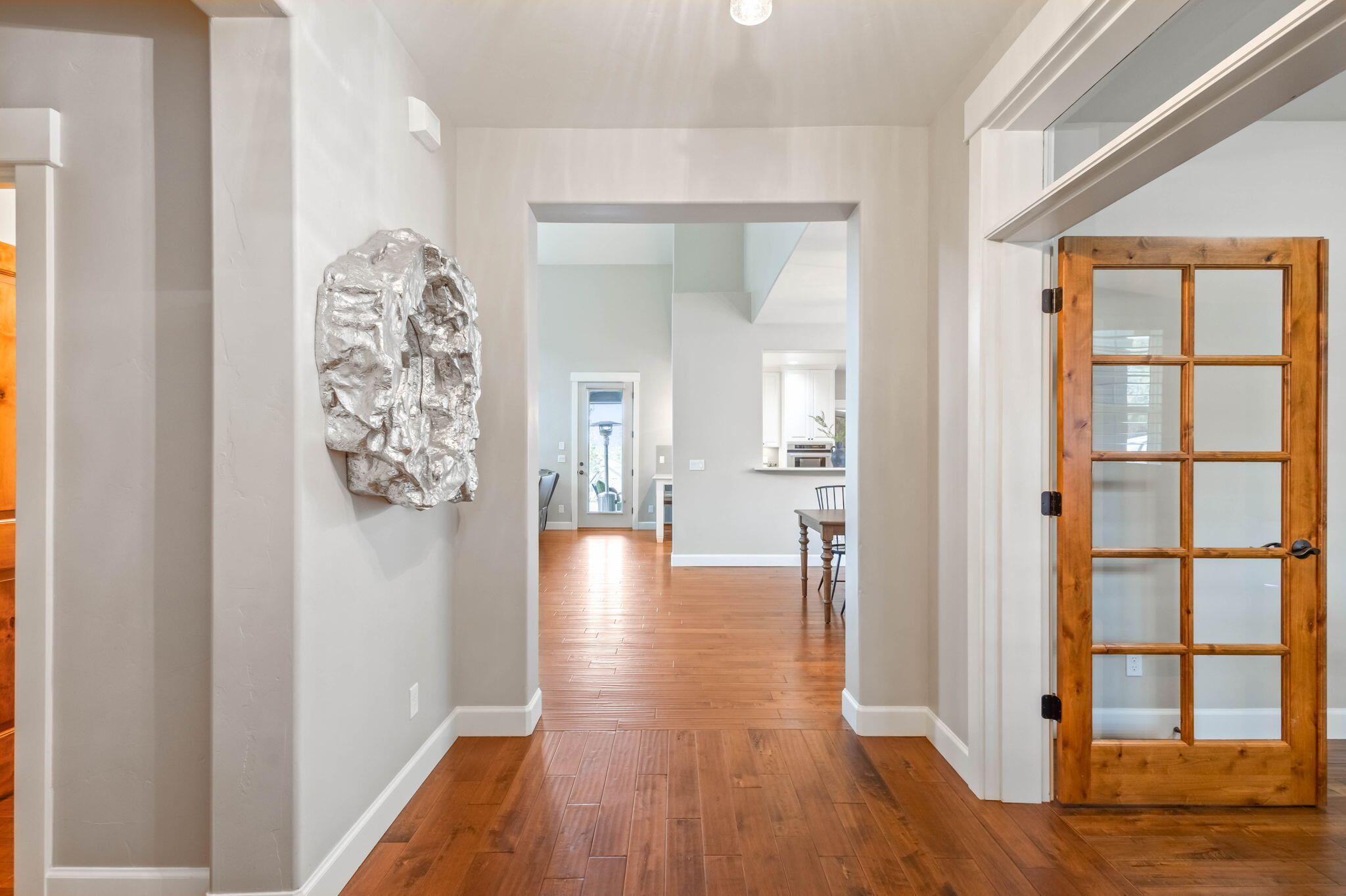 Bend, Oregon, 97702, United States, 4 Bedrooms Bedrooms, ,5 BathroomsBathrooms,Residential,Active,1726847