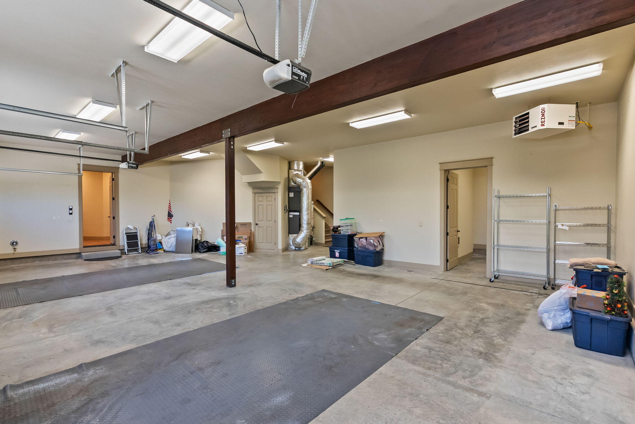 Bend, Oregon, 97702, United States, 3 Bedrooms Bedrooms, ,4 BathroomsBathrooms,Residential,Active,1952481