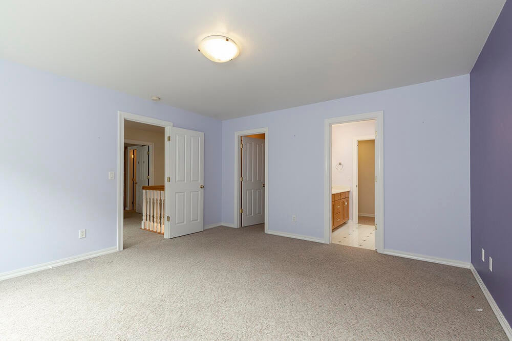 Grants Pass, Oregon, 97527, United States, 4 Bedrooms Bedrooms, ,5 BathroomsBathrooms,Residential,Active,1927646