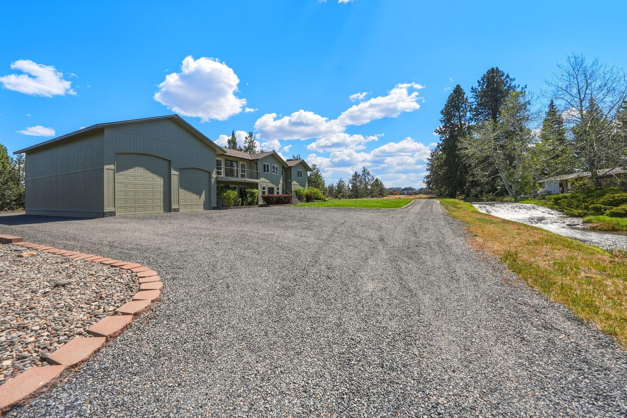 Bend, Oregon, 97702, United States, 3 Bedrooms Bedrooms, ,5 BathroomsBathrooms,Residential,Active,2045021