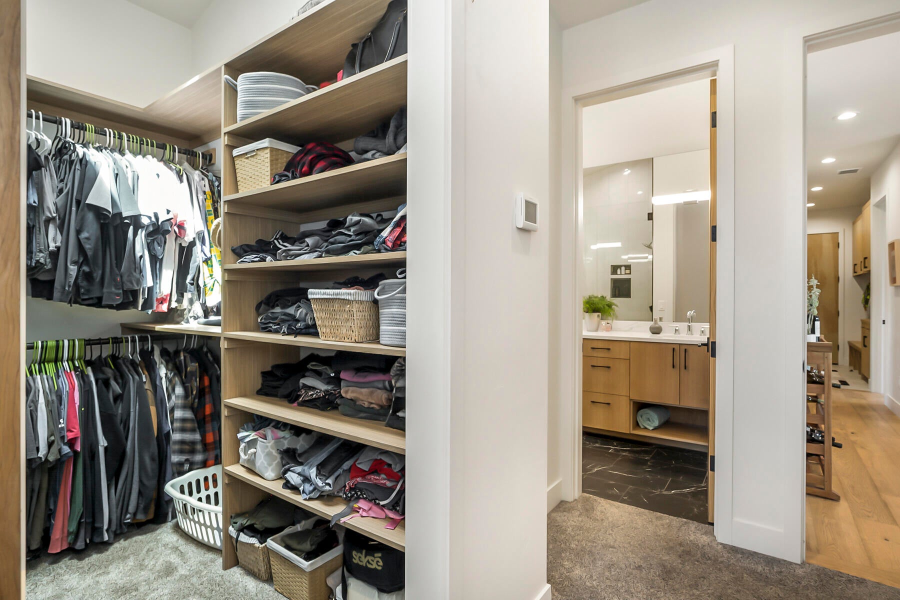 Bend, Oregon, 97703, United States, 3 Bedrooms Bedrooms, ,3 BathroomsBathrooms,Residential,Active,2008310