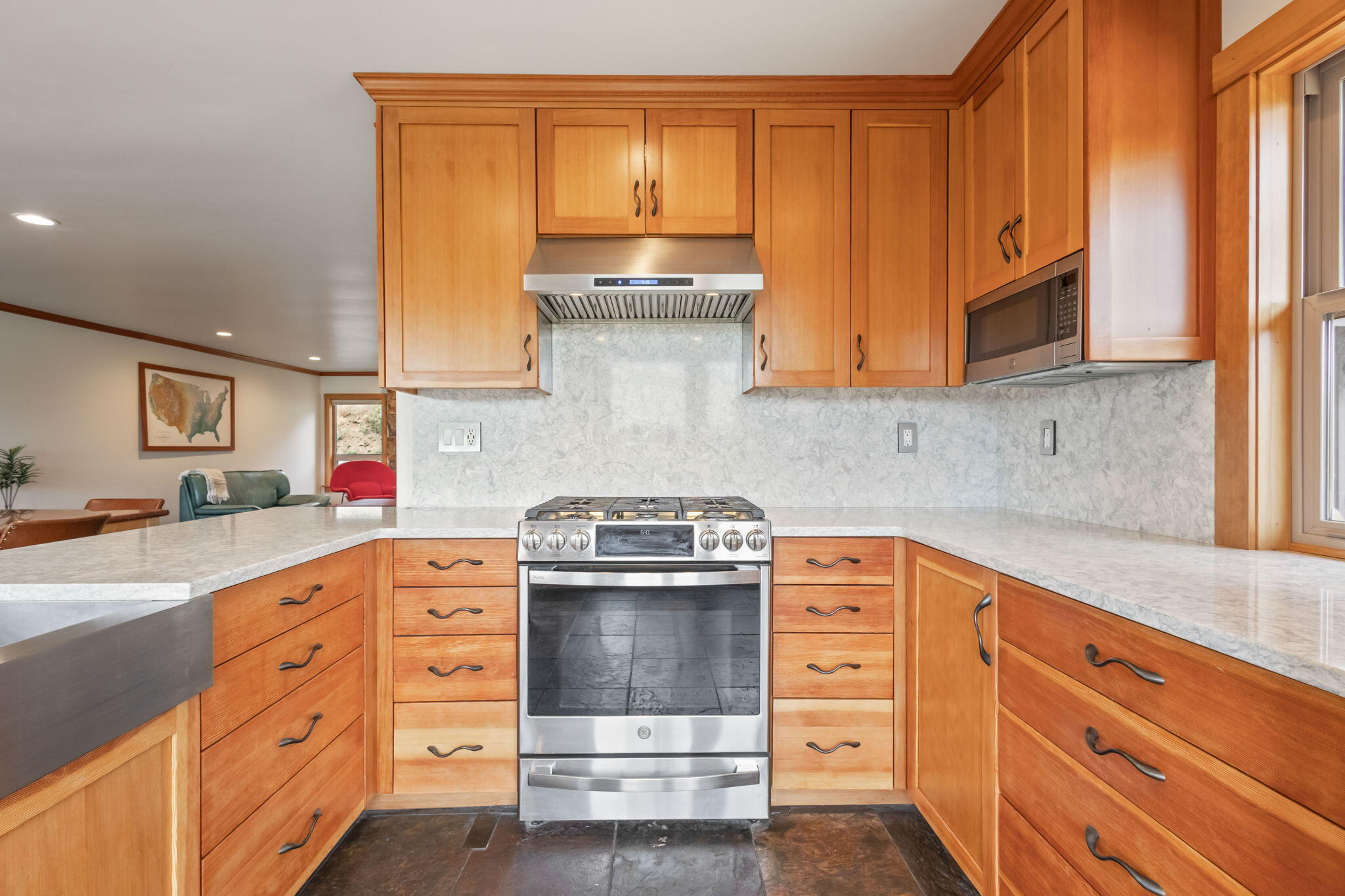 Bend, Oregon, 97707, United States, 3 Bedrooms Bedrooms, ,3 BathroomsBathrooms,Residential,Active,1880197