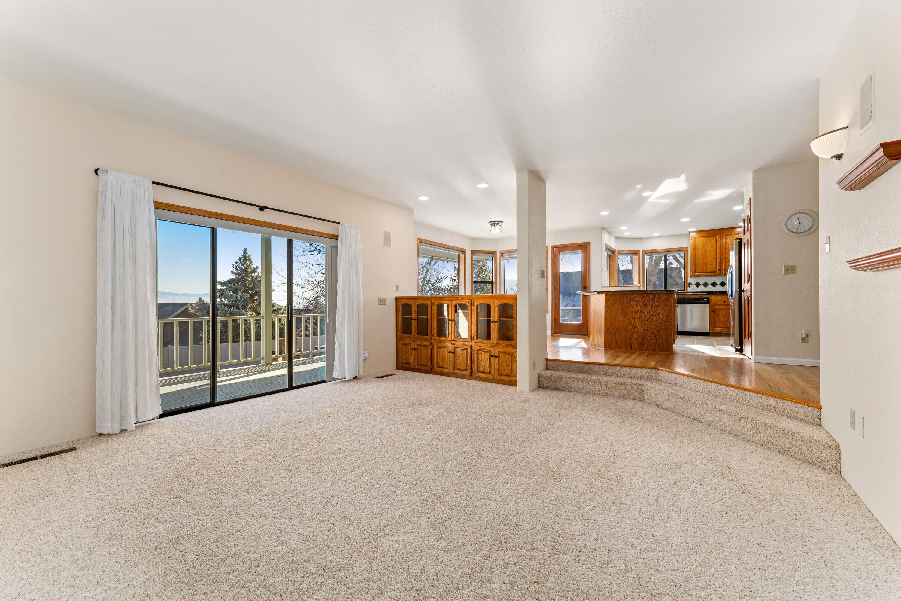 Central Point, Oregon, 97502, United States, 4 Bedrooms Bedrooms, ,3 BathroomsBathrooms,Residential,Active,1959928