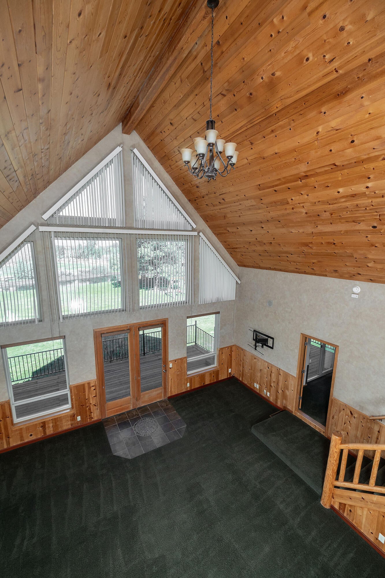 Bend, Oregon, 97702, United States, 3 Bedrooms Bedrooms, ,3 BathroomsBathrooms,Residential,Active,1952444