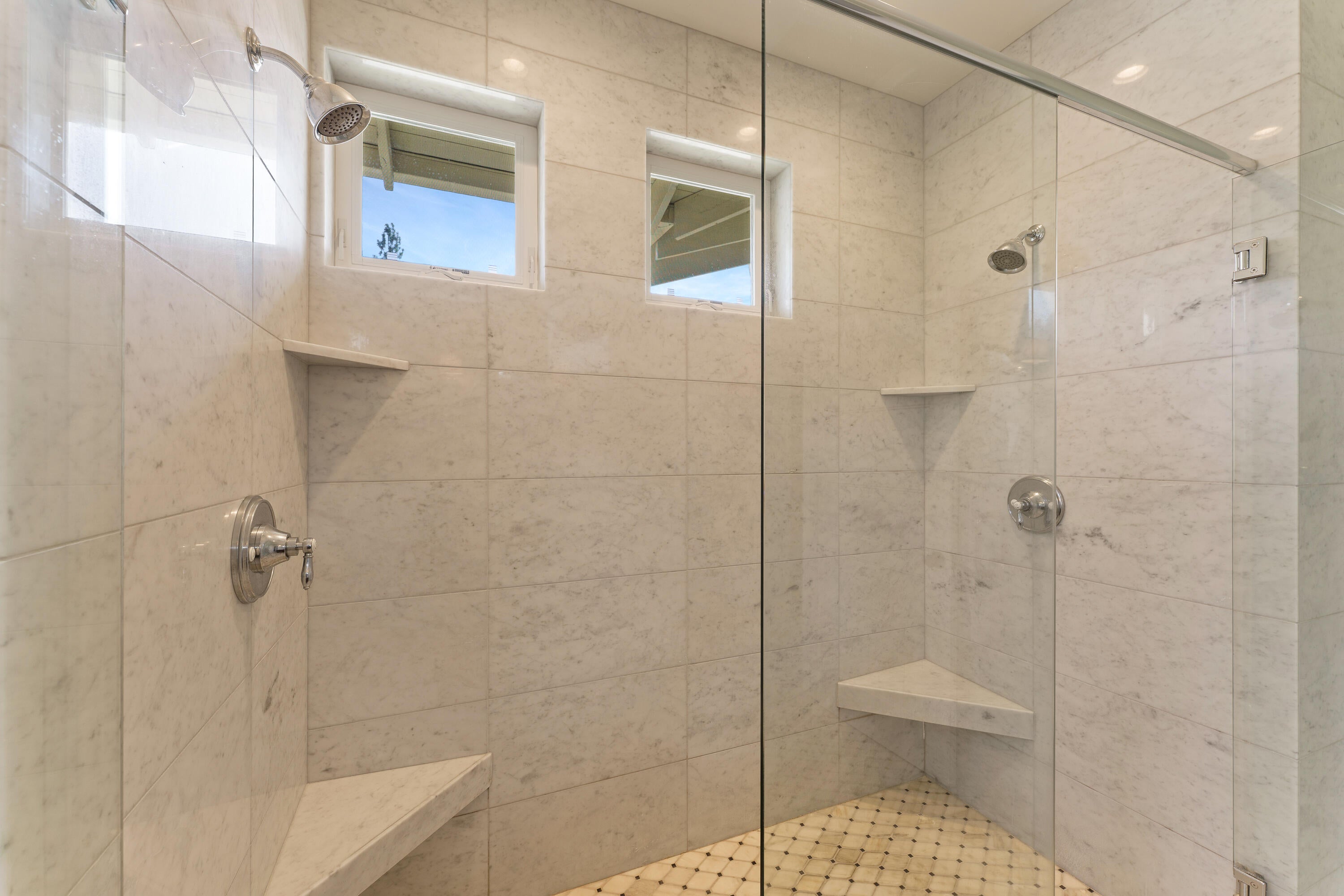 Bend, Oregon, 97703, United States, 4 Bedrooms Bedrooms, ,3 BathroomsBathrooms,Residential,Active,1764459