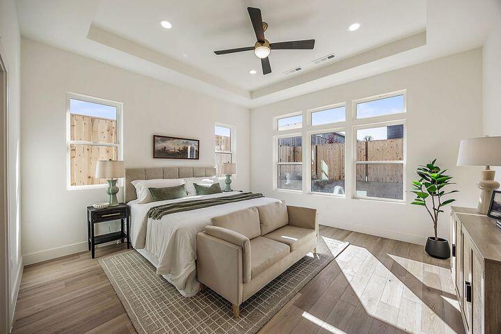 Ashland, Oregon, 97520, United States, 4 Bedrooms Bedrooms, ,4 BathroomsBathrooms,Residential,Active,1999942