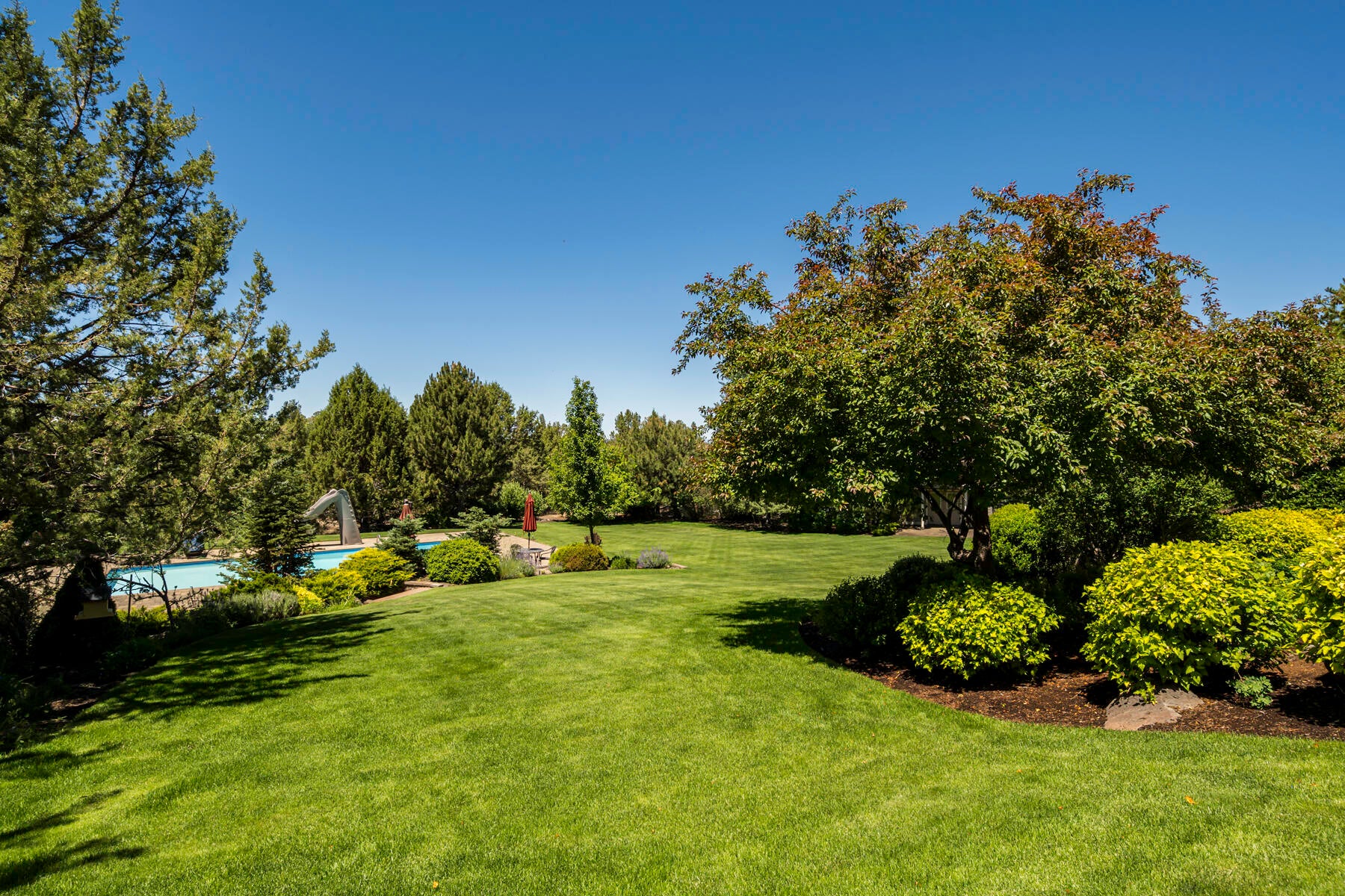 Bend, Oregon, 97702, United States, ,6 BathroomsBathrooms,Residential,Active,1726978