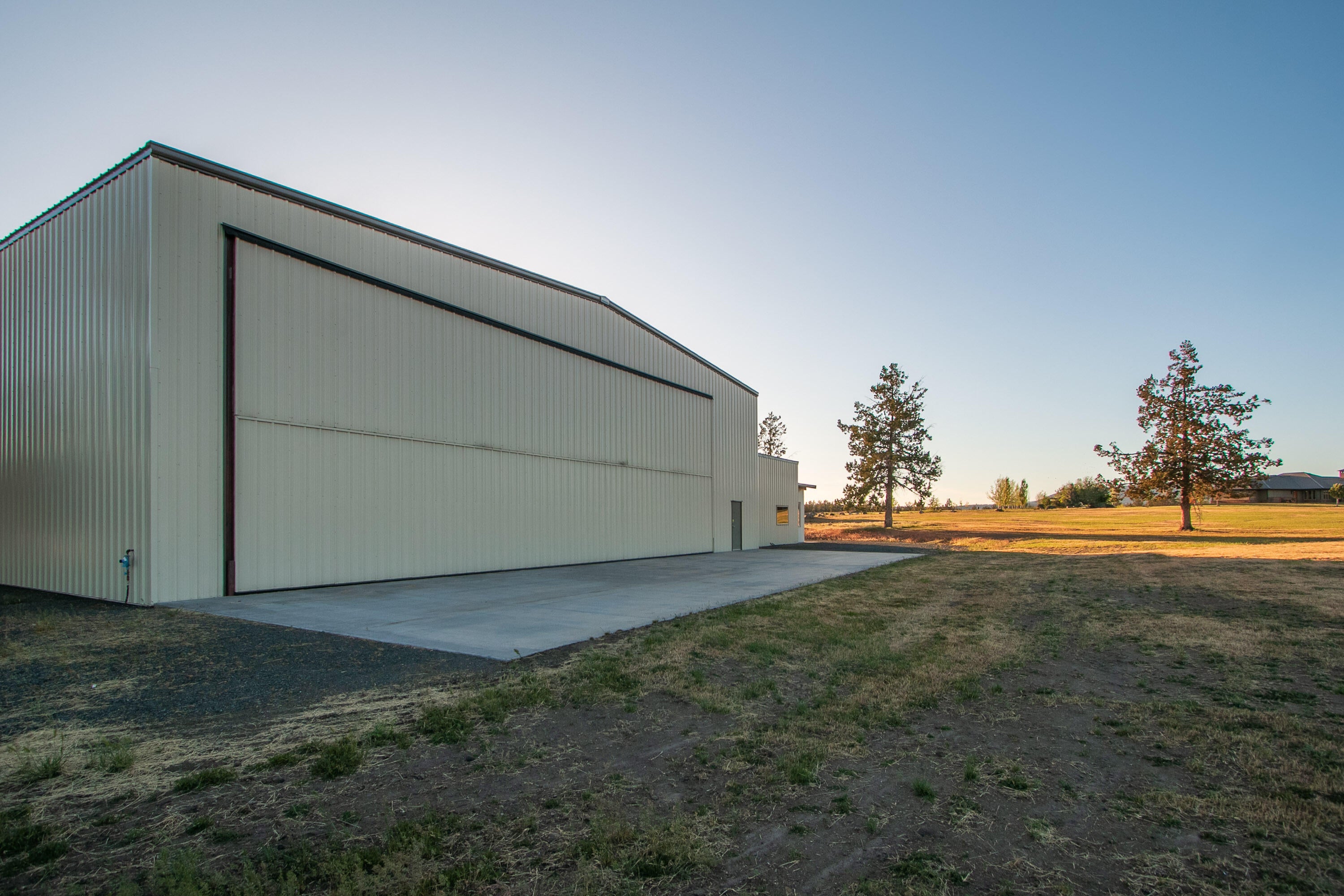 Bonanza, Oregon, 97623, United States, 3 Bedrooms Bedrooms, ,4 BathroomsBathrooms,Residential,Active,1876681
