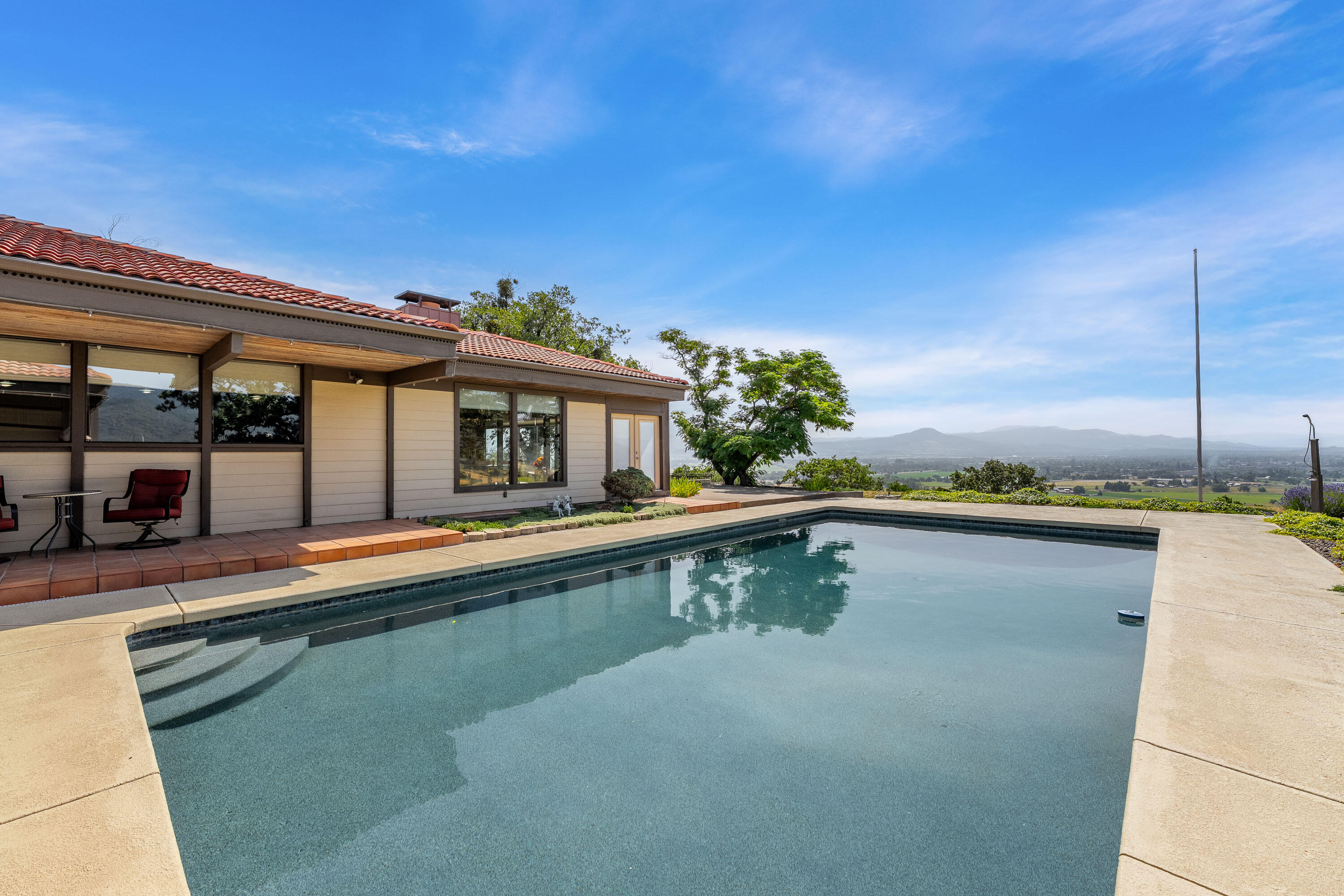 Central Point, Oregon, 97502, United States, 4 Bedrooms Bedrooms, ,4 BathroomsBathrooms,Residential,Active,2006836