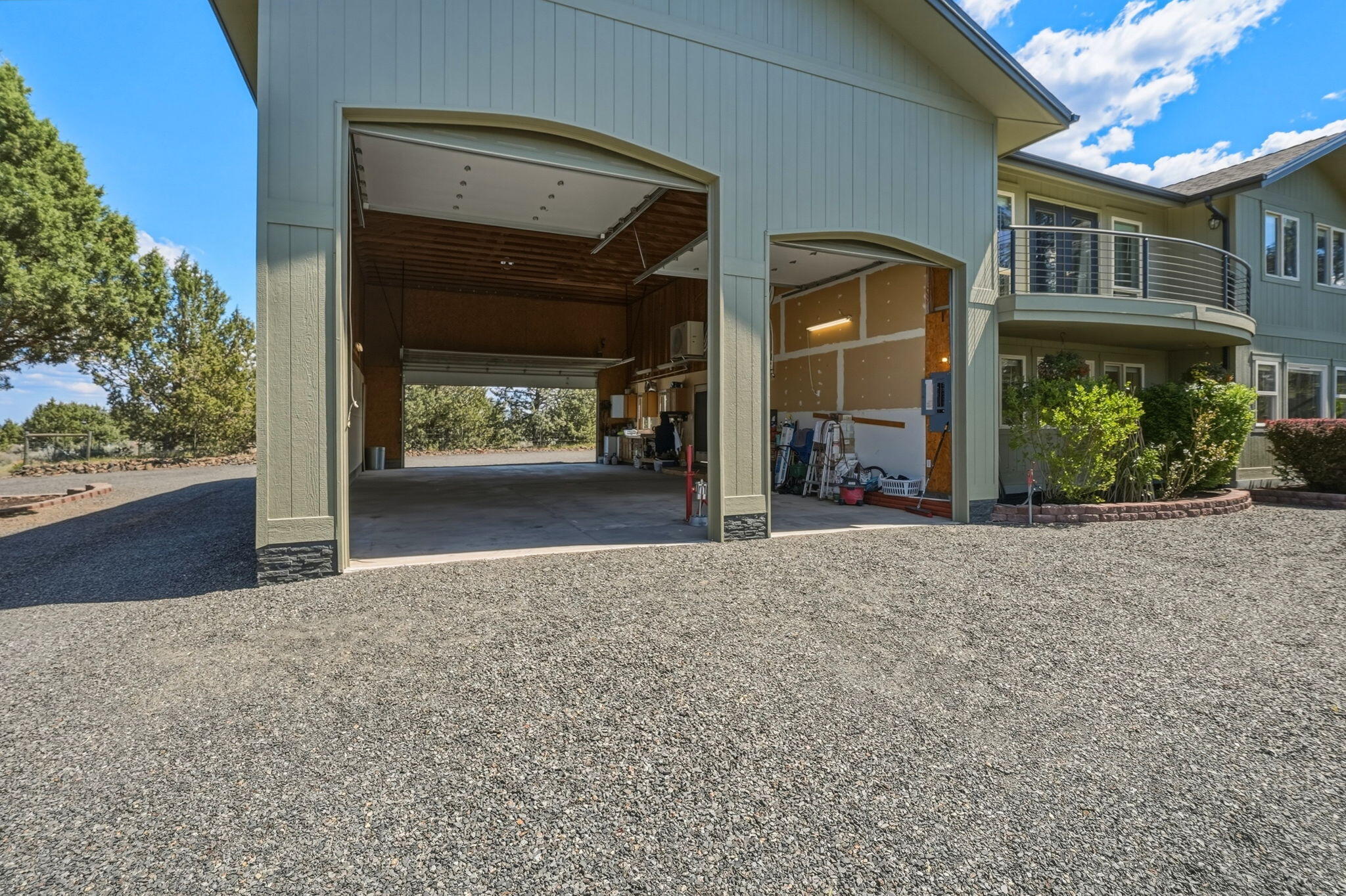 Bend, Oregon, 97702, United States, 3 Bedrooms Bedrooms, ,5 BathroomsBathrooms,Residential,Active,2045021