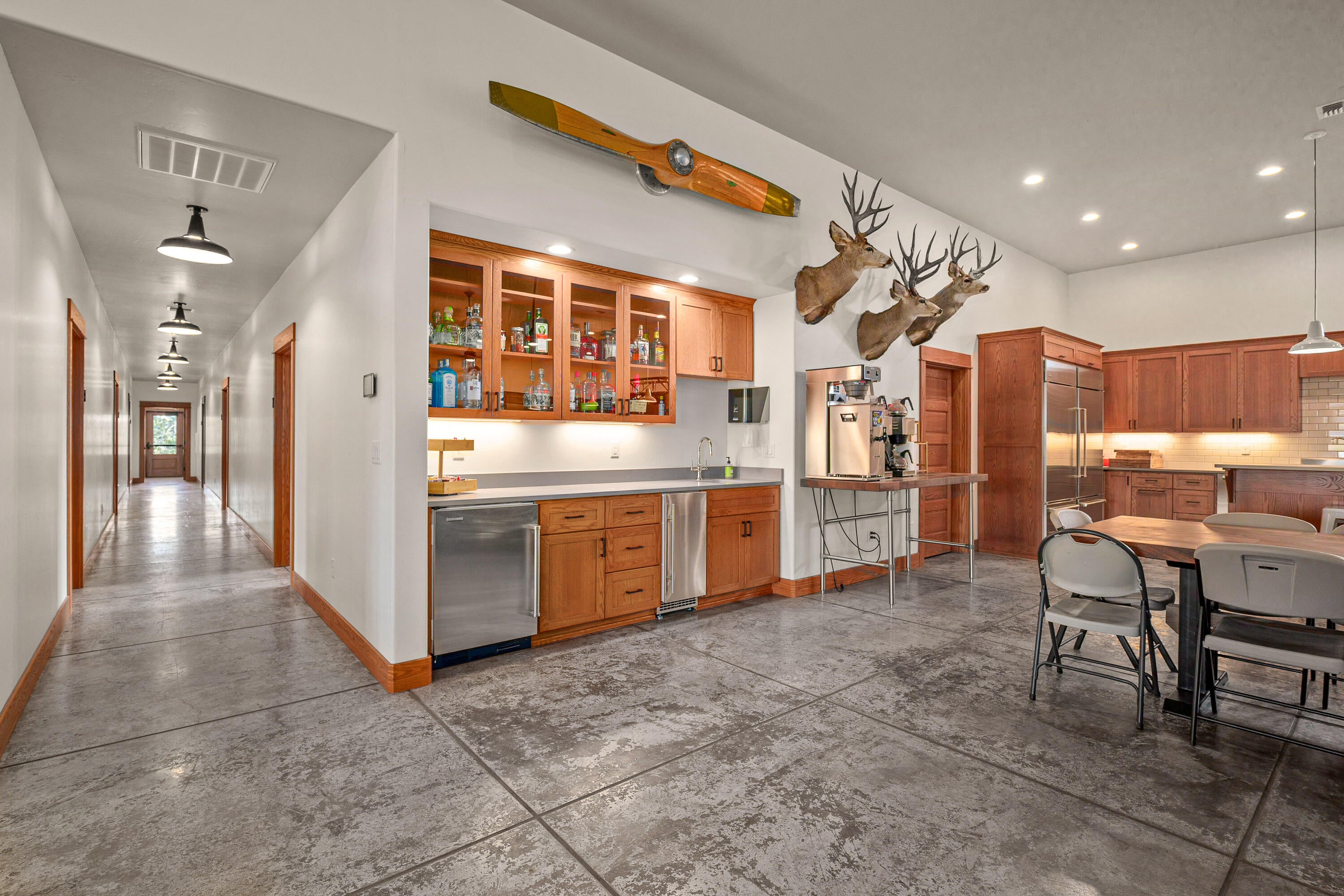 Bonanza, Oregon, 97623, United States, 3 Bedrooms Bedrooms, ,4 BathroomsBathrooms,Residential,Active,1876681