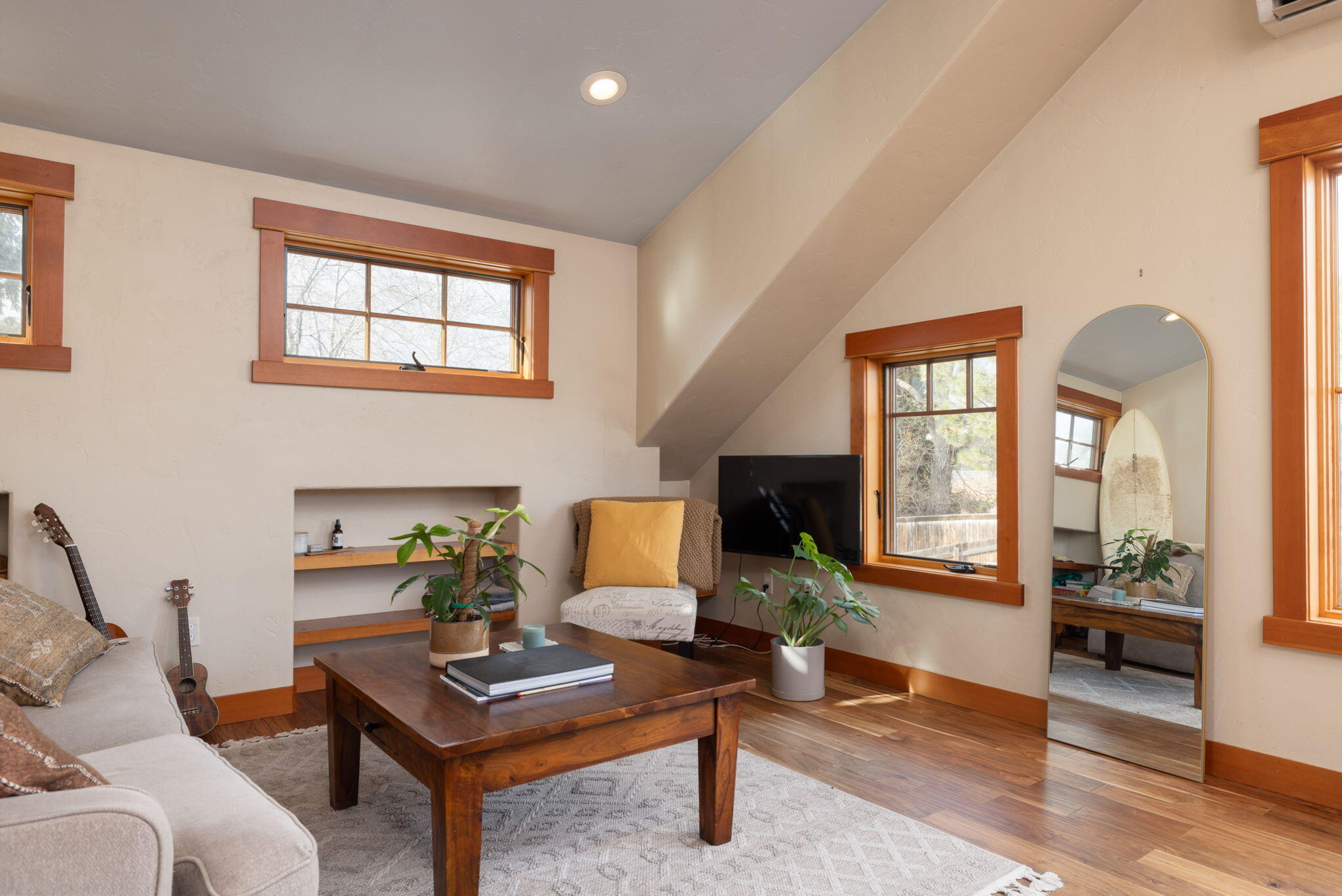 Bend, Oregon, 97703, United States, 4 Bedrooms Bedrooms, ,4 BathroomsBathrooms,Residential,Active,1996273