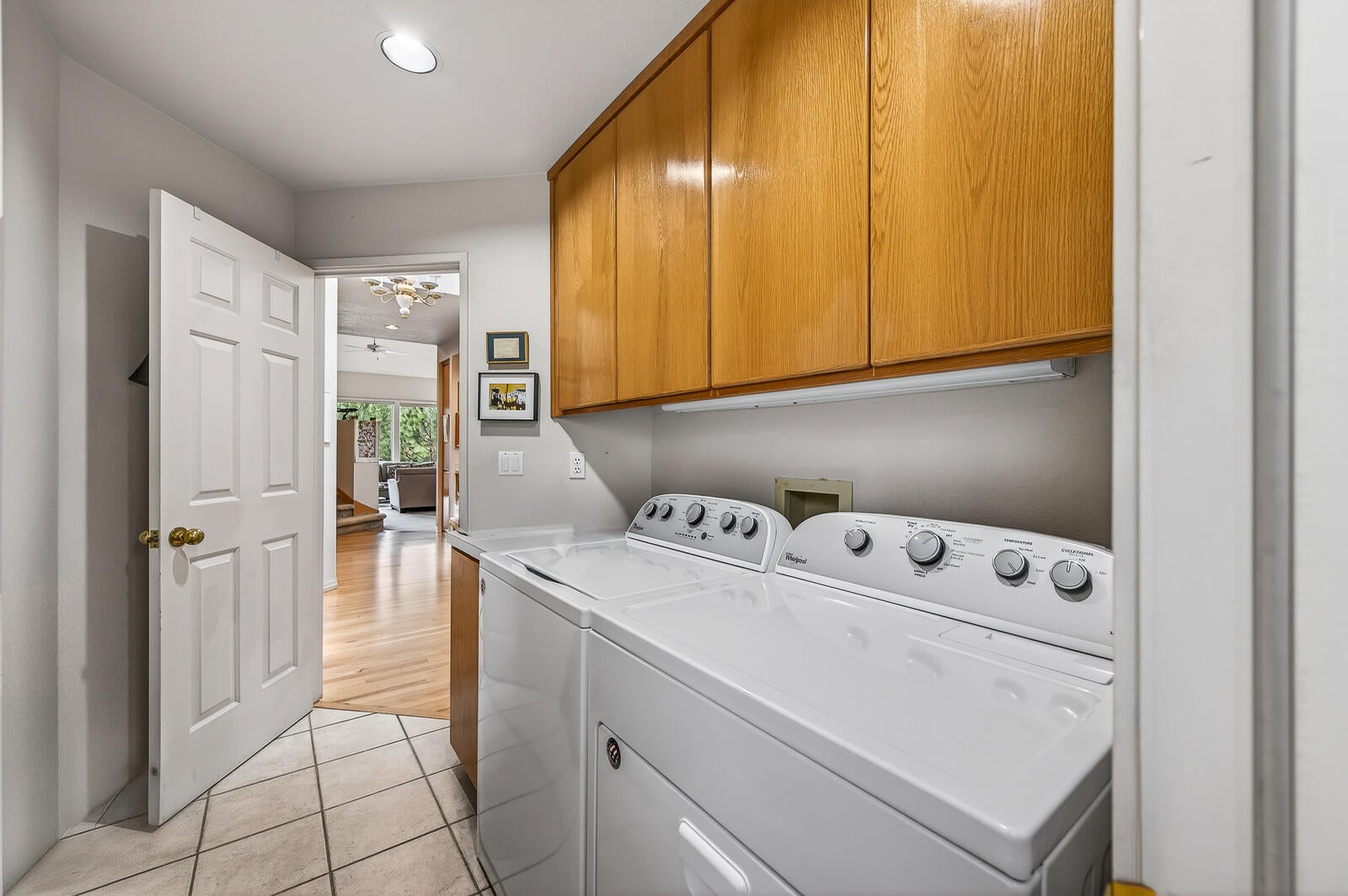 Bend, Oregon, 97702, United States, 4 Bedrooms Bedrooms, ,5 BathroomsBathrooms,Residential,Active,2007101