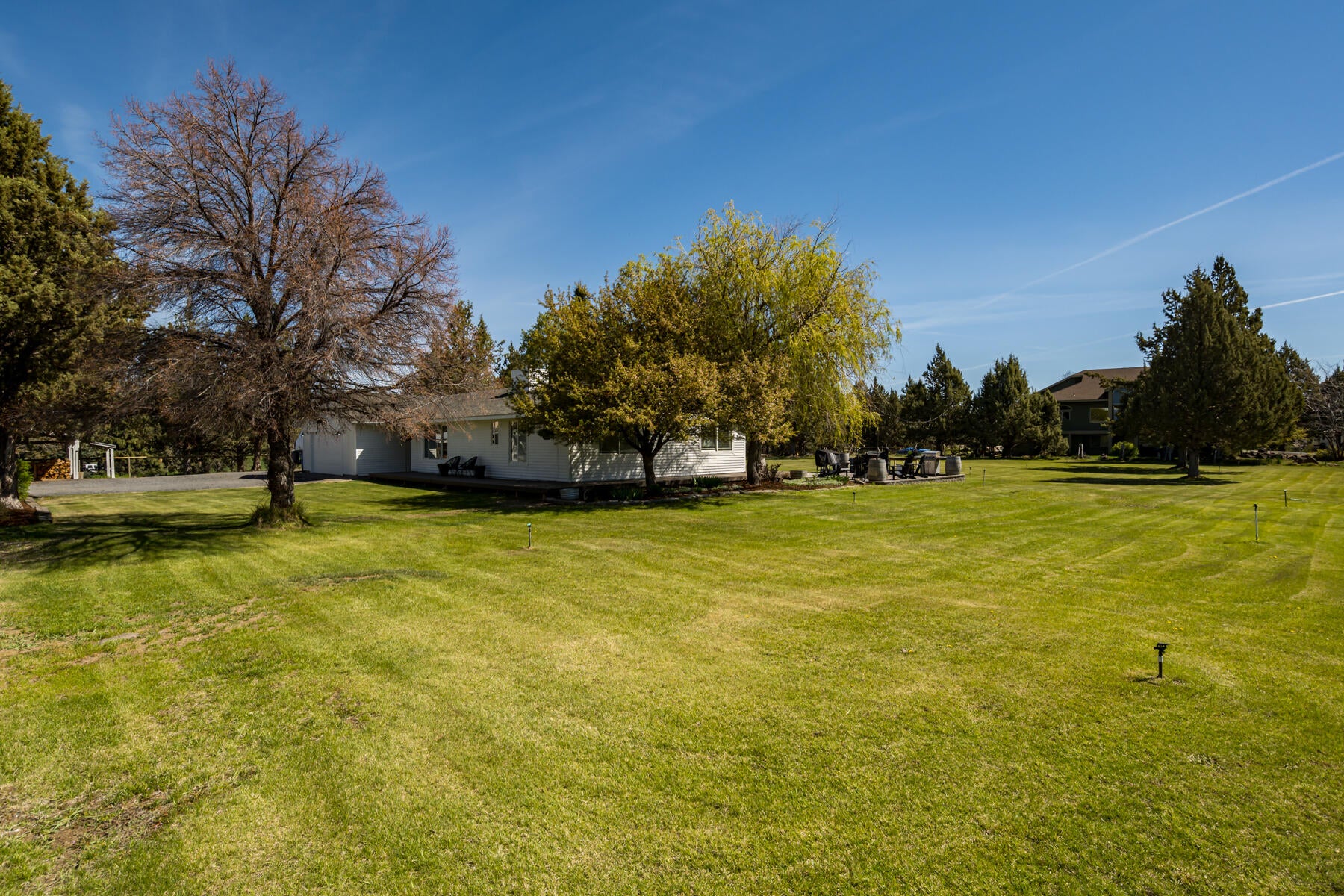 Bend, Oregon, 97703, United States, 4 Bedrooms Bedrooms, ,3 BathroomsBathrooms,Residential,Active,1790219