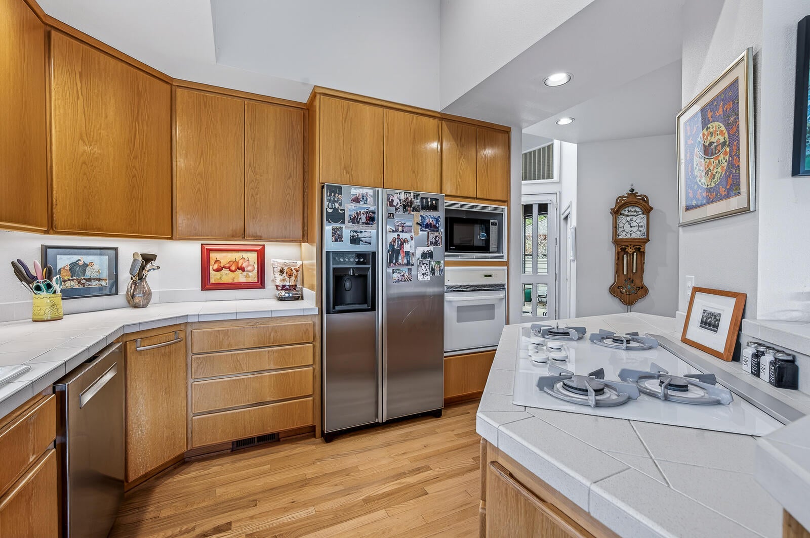 Bend, Oregon, 97702, United States, 4 Bedrooms Bedrooms, ,5 BathroomsBathrooms,Residential,Active,2007101