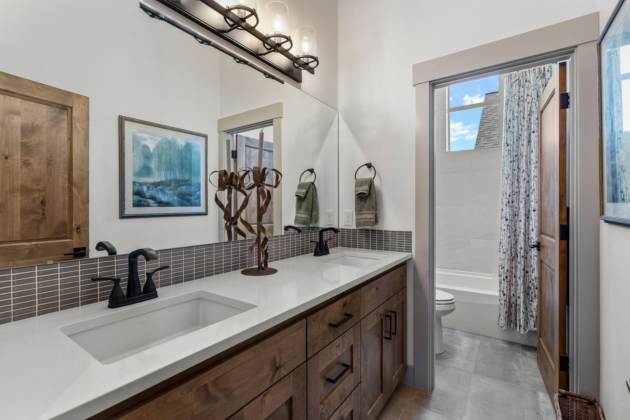 Powell Butte, Oregon, 97753, United States, 3 Bedrooms Bedrooms, ,3 BathroomsBathrooms,Residential,Active,1884879