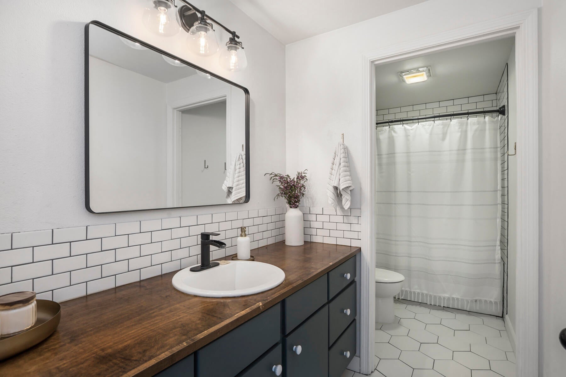 Bend, Oregon, 97703, United States, 4 Bedrooms Bedrooms, ,3 BathroomsBathrooms,Residential,Active,1790219