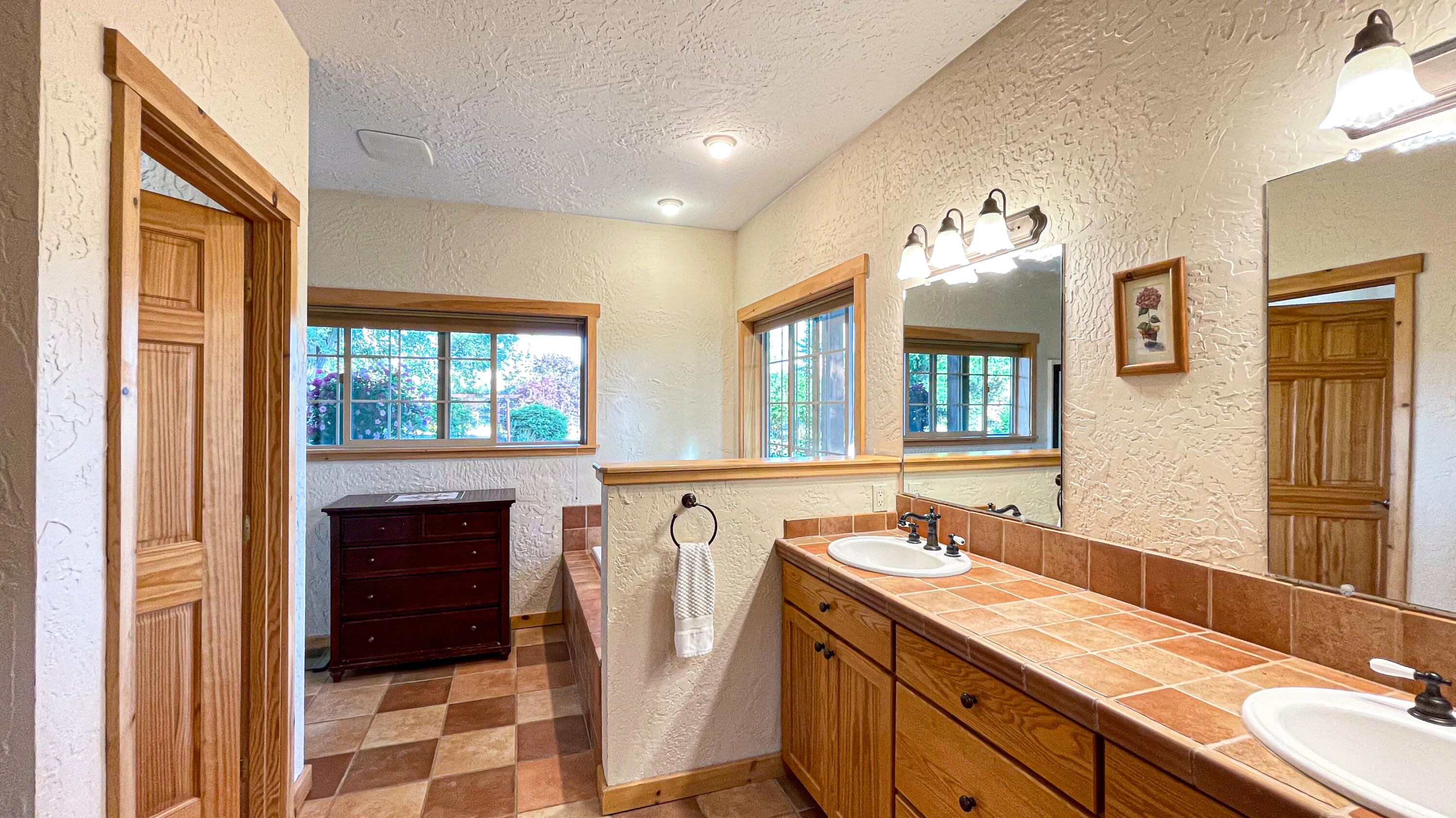Powell Butte, Oregon, 97753, United States, ,3 BathroomsBathrooms,Residential,Active,1769369