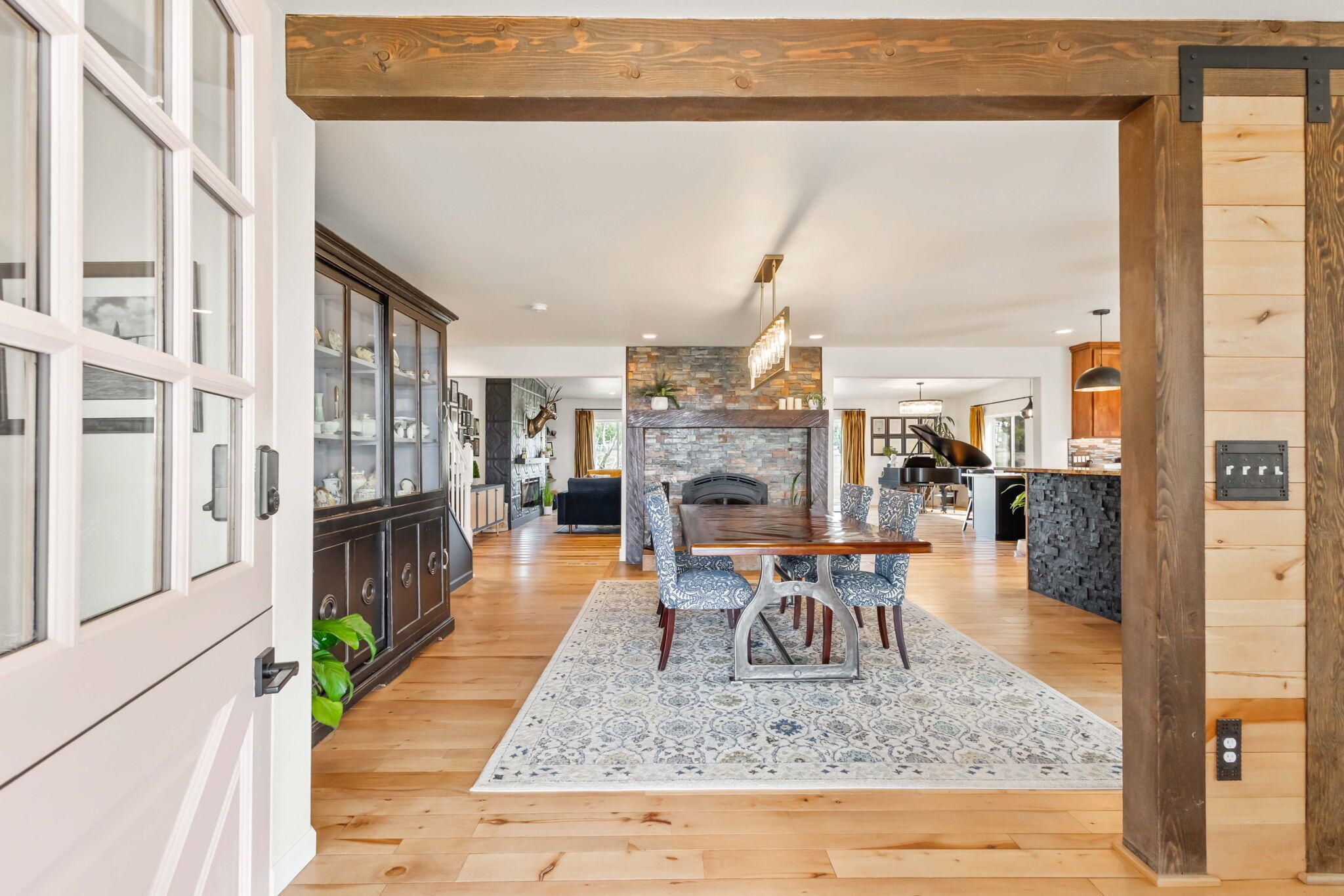 Powell Butte, Oregon, 97753, United States, 3 Bedrooms Bedrooms, ,3 BathroomsBathrooms,Residential,Active,1756913