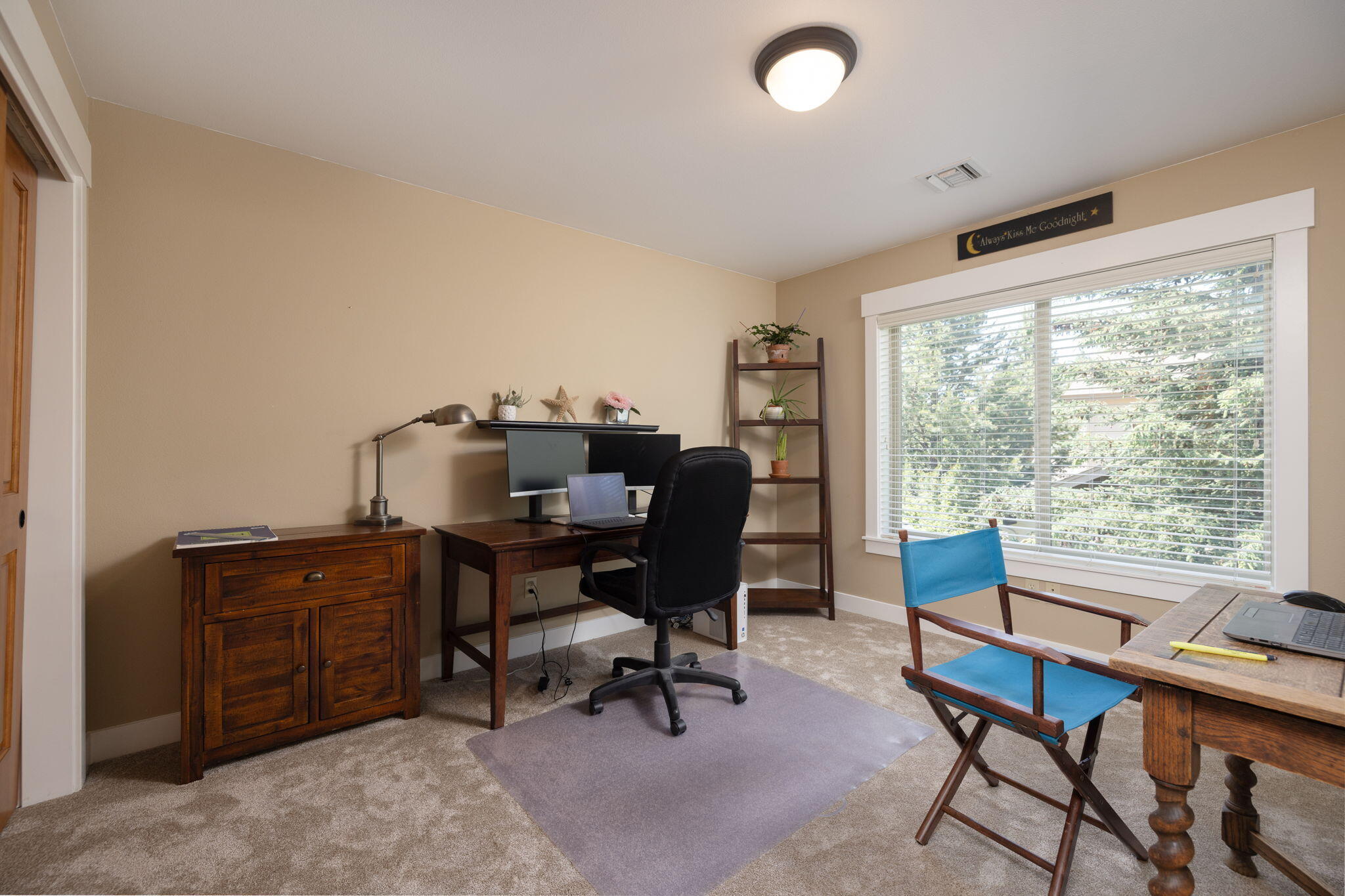 Bend, Oregon, 97702, United States, ,3 BathroomsBathrooms,Residential,Active,1850627
