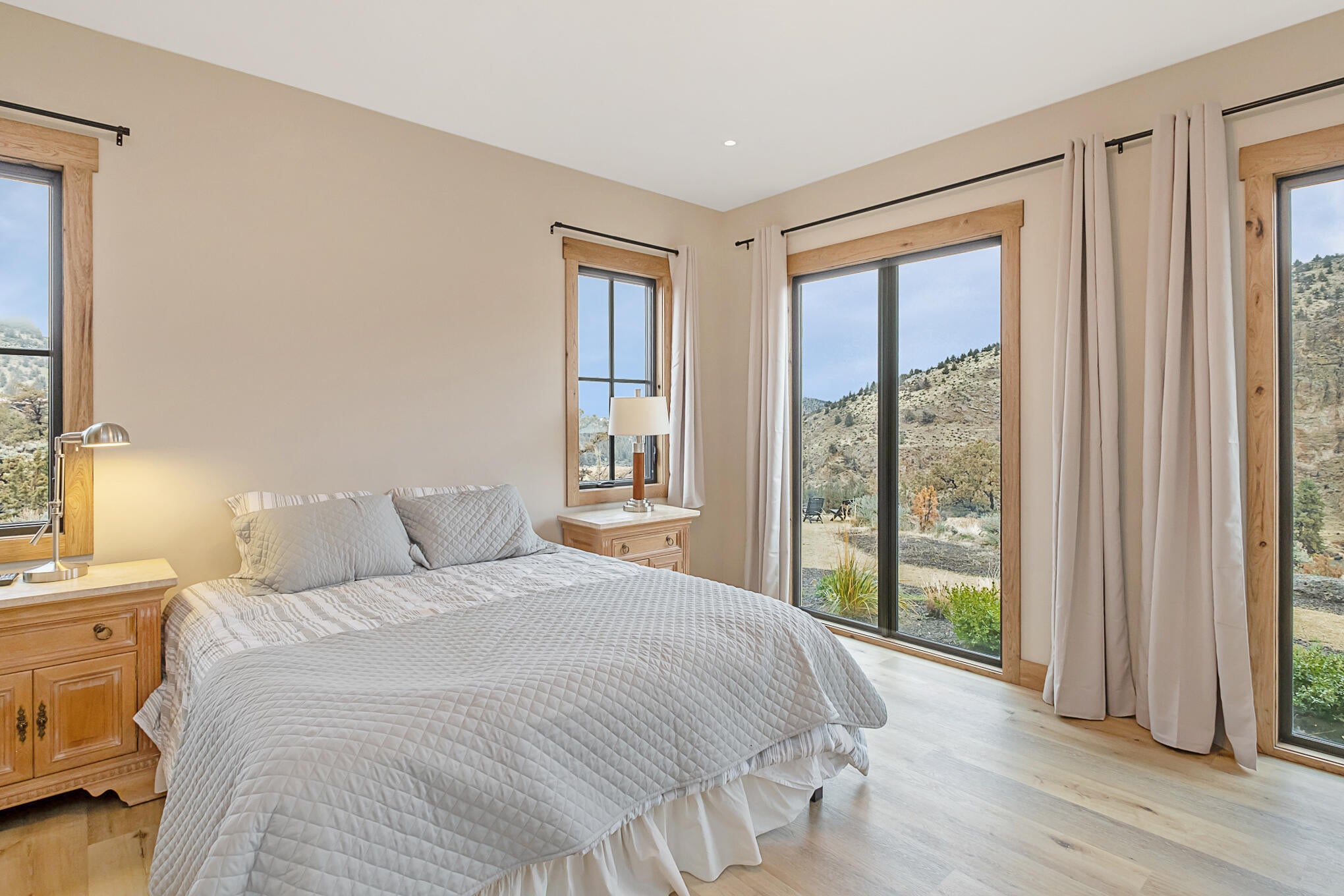 Terrebonne, Oregon, 97760, United States, 5 Bedrooms Bedrooms, ,5 BathroomsBathrooms,Residential,Active,1747251