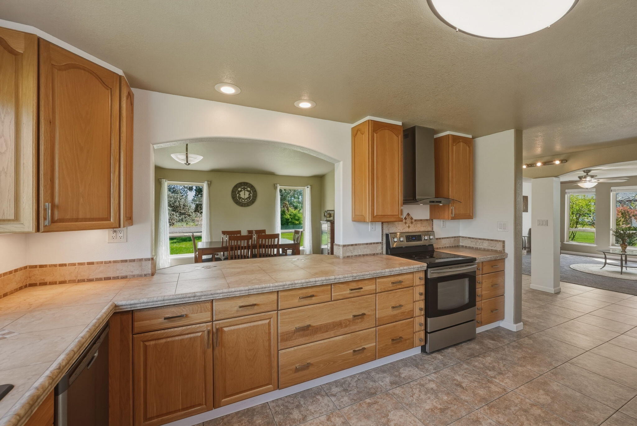 Bend, Oregon, 97702, United States, 3 Bedrooms Bedrooms, ,5 BathroomsBathrooms,Residential,Active,2045021