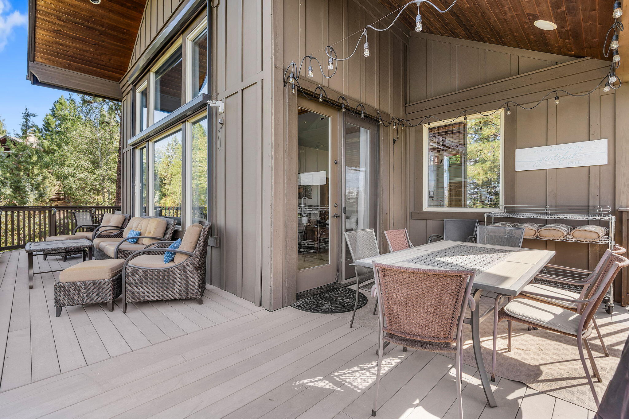 Bend, Oregon, 97702, United States, 4 Bedrooms Bedrooms, ,3 BathroomsBathrooms,Residential,Active,1913968