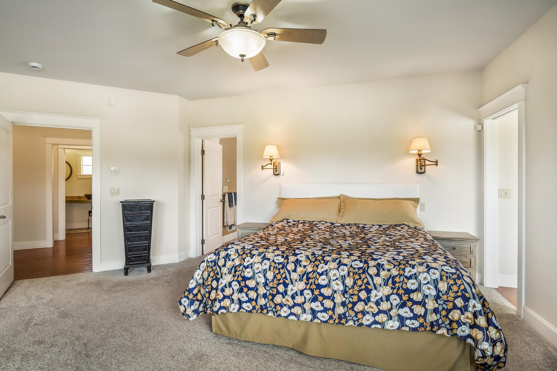Bend, Oregon, 97707, United States, 5 Bedrooms Bedrooms, ,5 BathroomsBathrooms,Residential,Active,2044562