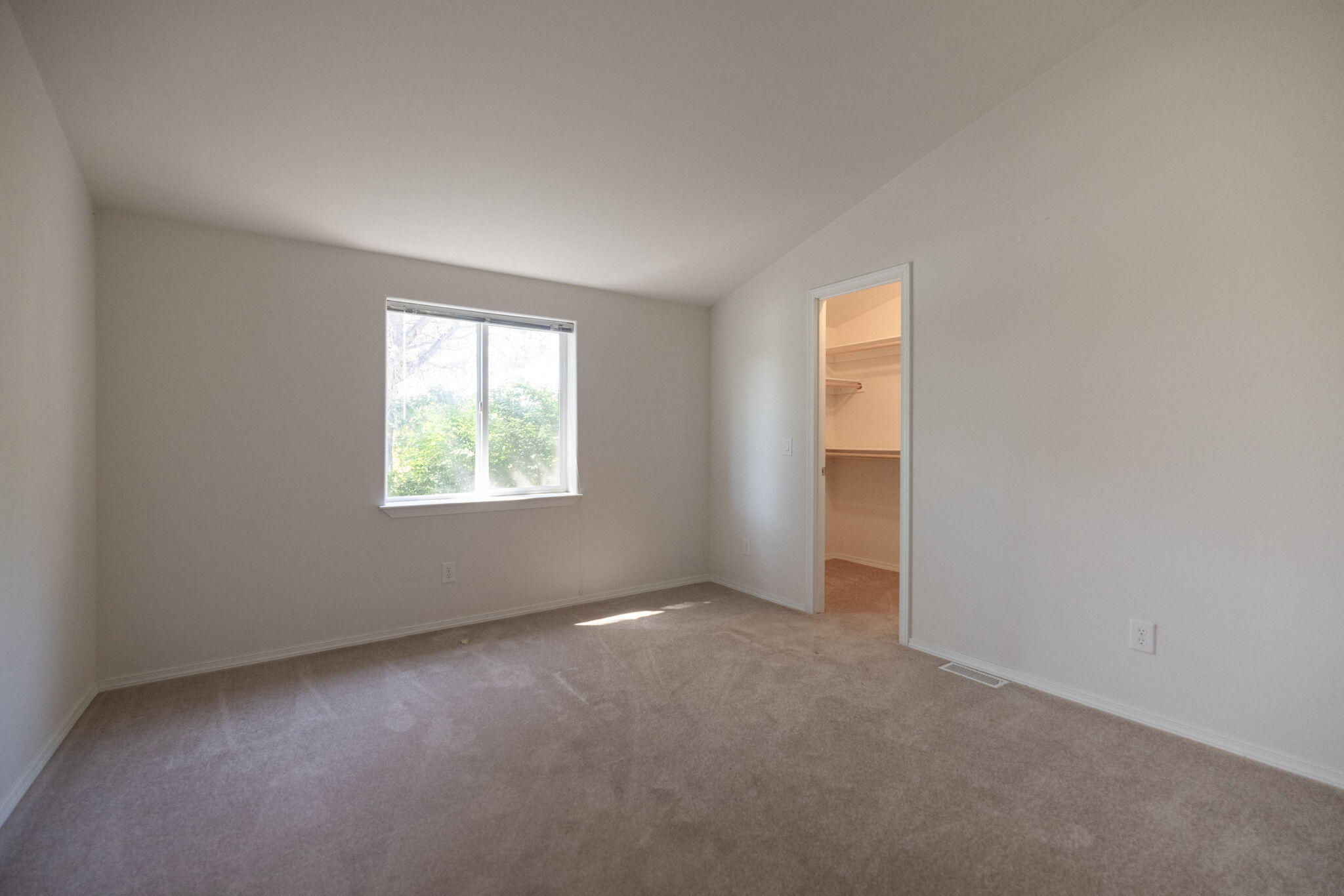 Powell Butte, Oregon, 97753, United States, ,3 BathroomsBathrooms,Residential,Active,1769369