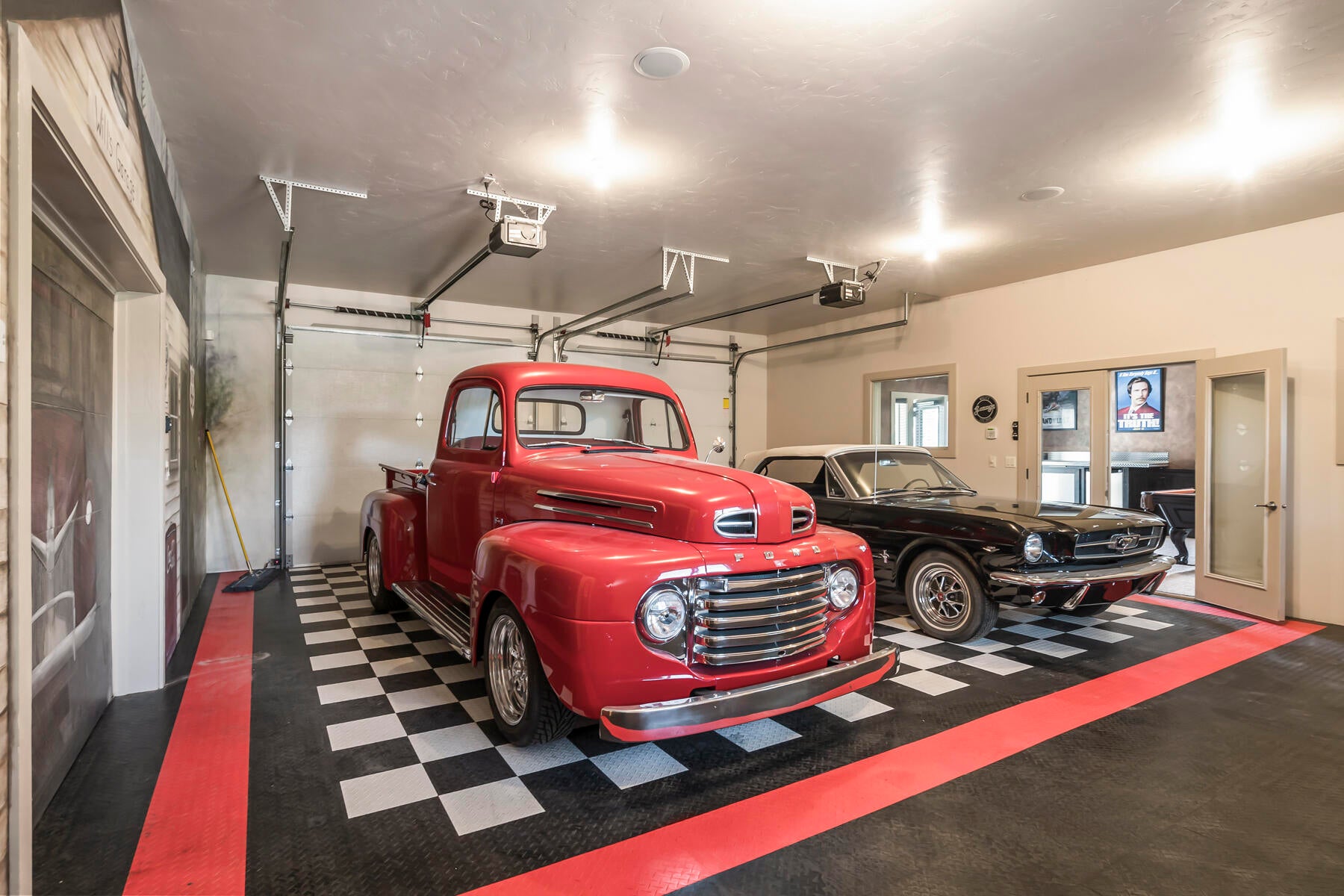 Bend, Oregon, 97702, United States, ,6 BathroomsBathrooms,Residential,Active,1726978