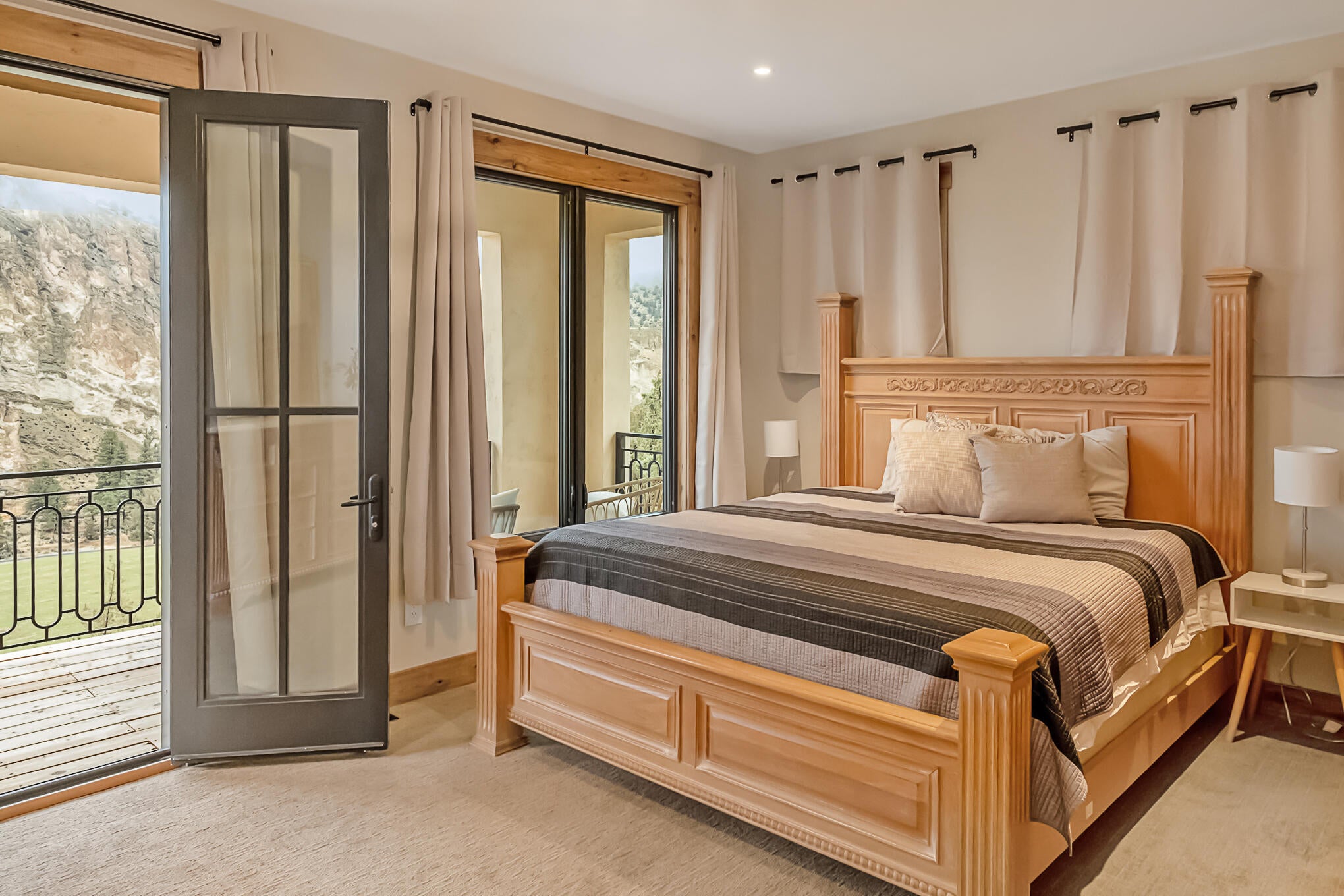 Terrebonne, Oregon, 97760, United States, 5 Bedrooms Bedrooms, ,5 BathroomsBathrooms,Residential,Active,1747251