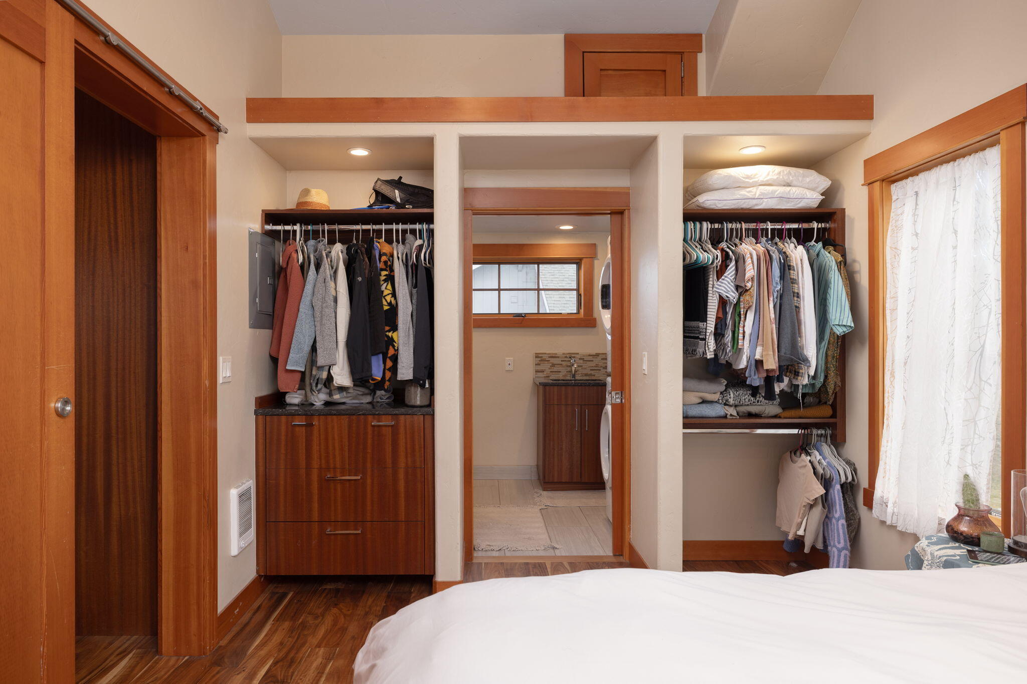 Bend, Oregon, 97703, United States, 4 Bedrooms Bedrooms, ,4 BathroomsBathrooms,Residential,Active,1996273