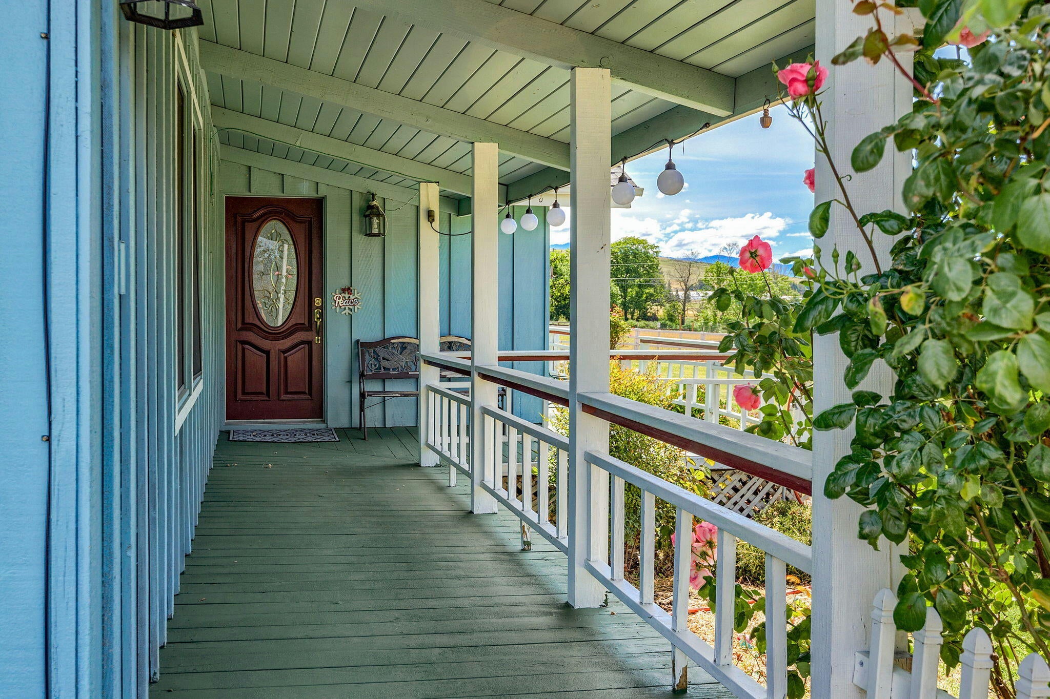Ashland, Oregon, 97520, United States, 4 Bedrooms Bedrooms, ,4 BathroomsBathrooms,Residential,Active,1741601