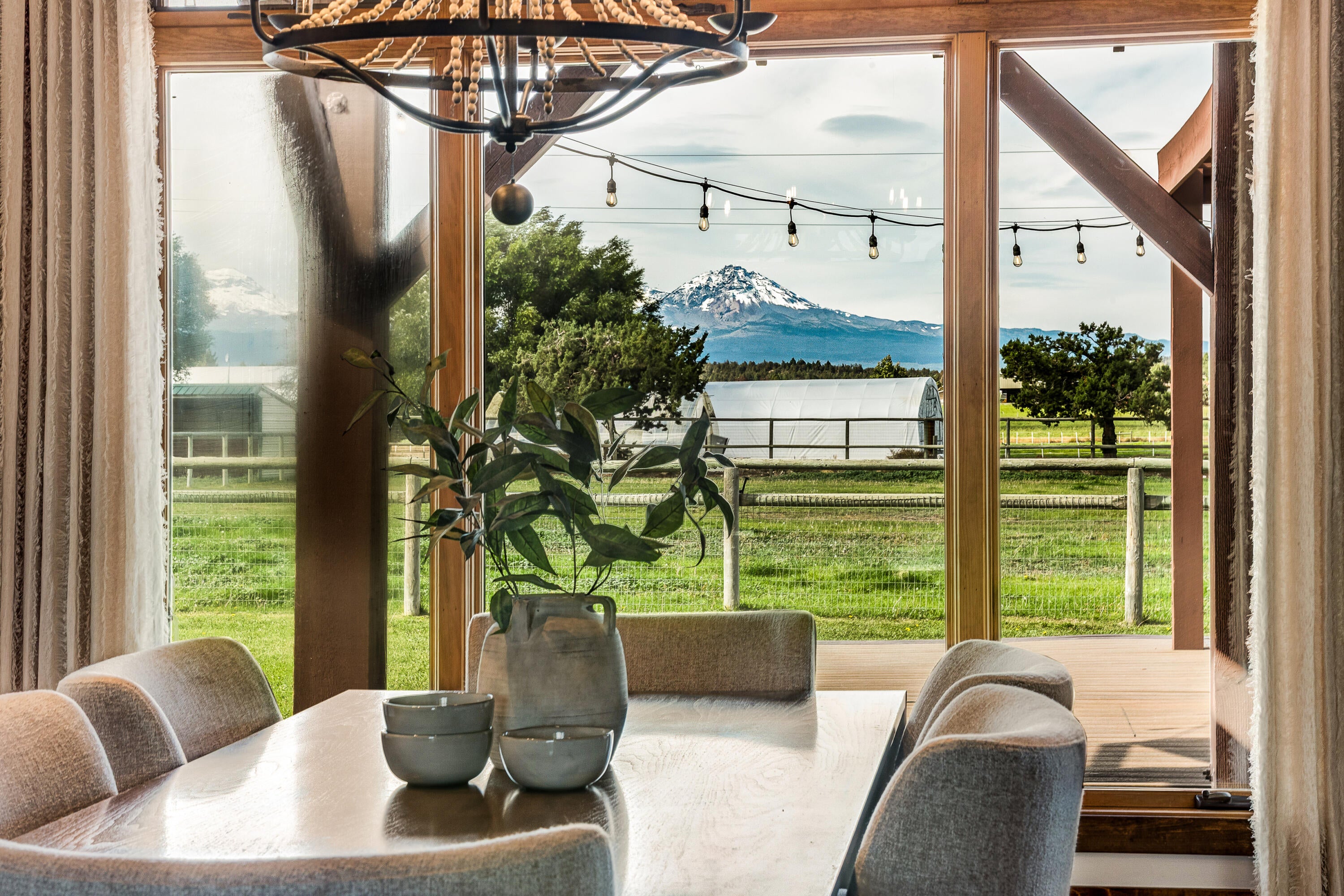 Bend, Oregon, 97703, United States, 3 Bedrooms Bedrooms, ,3 BathroomsBathrooms,Residential,Active,1953693