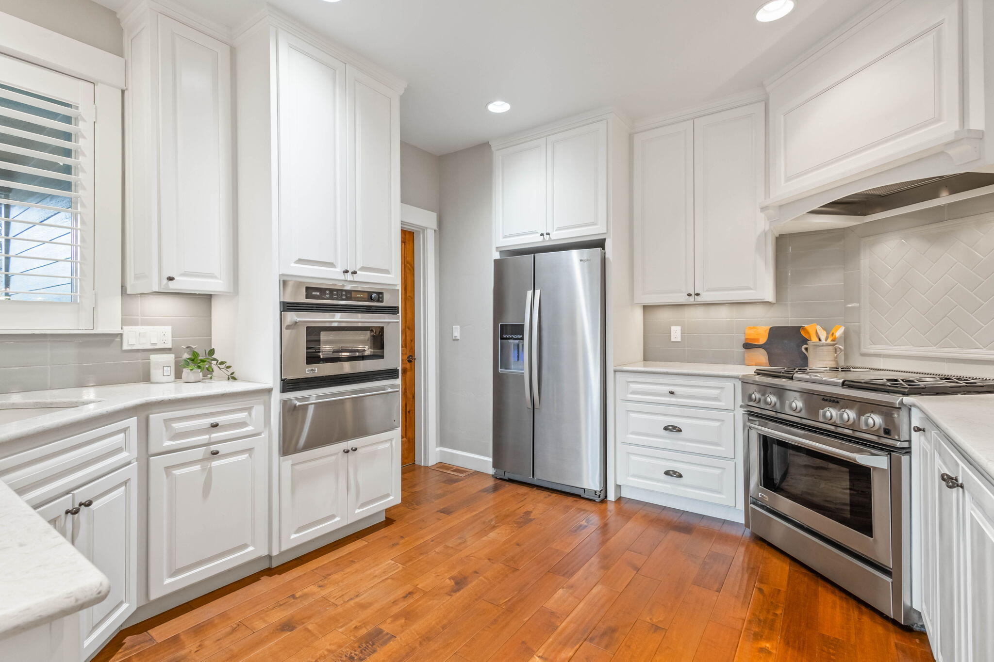 Bend, Oregon, 97702, United States, 4 Bedrooms Bedrooms, ,5 BathroomsBathrooms,Residential,Active,1726847